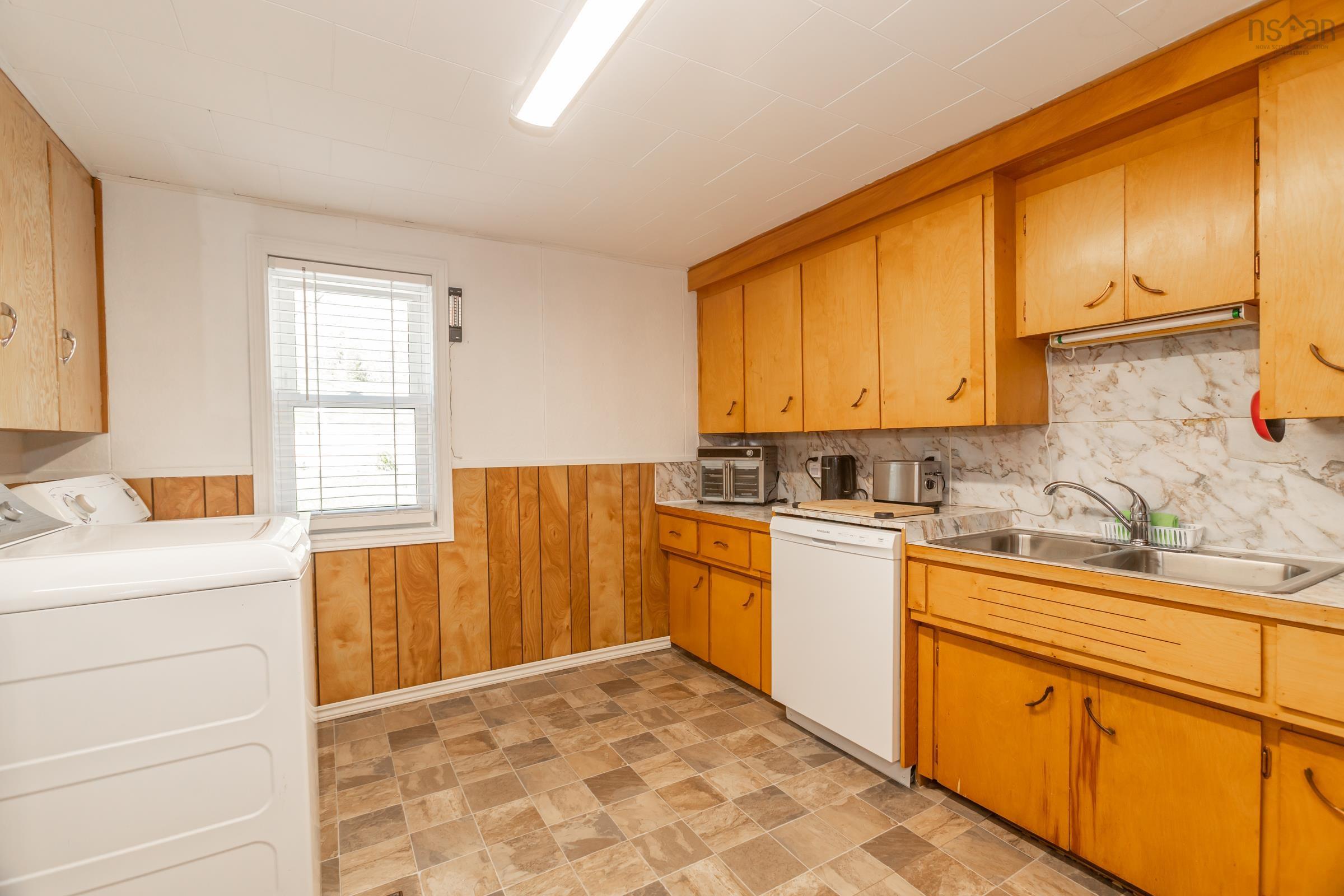 $250,000.00: 1307 Granville Road, Port Wade