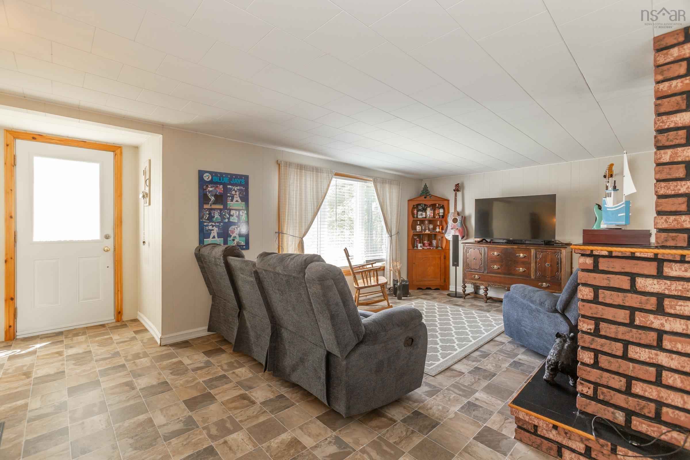 $250,000.00: 1307 Granville Road, Port Wade