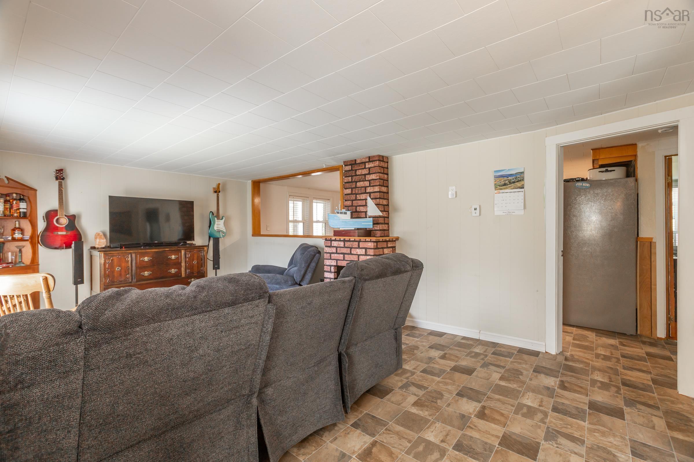 $250,000.00: 1307 Granville Road, Port Wade