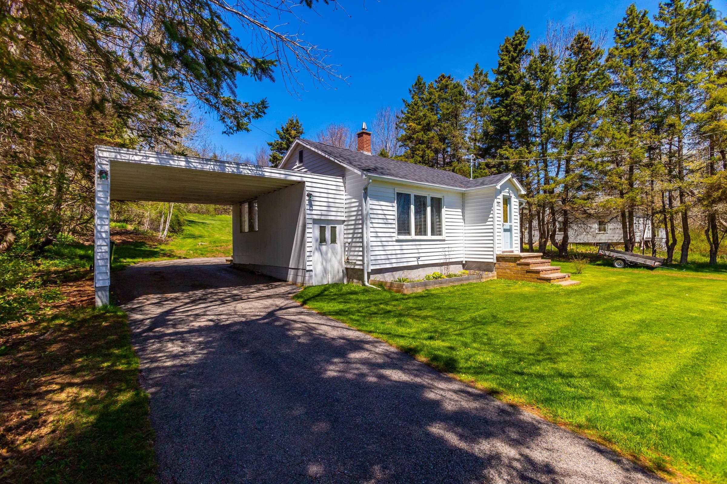 $250,000.00: 1307 Granville Road, Port Wade