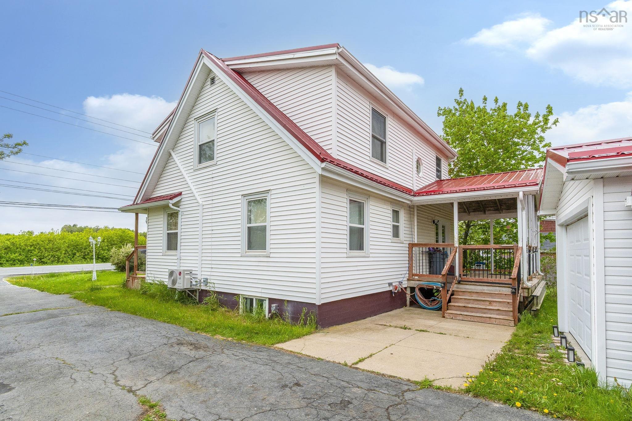 $375,000.00: 1963 Highway 2 Highway, Milford