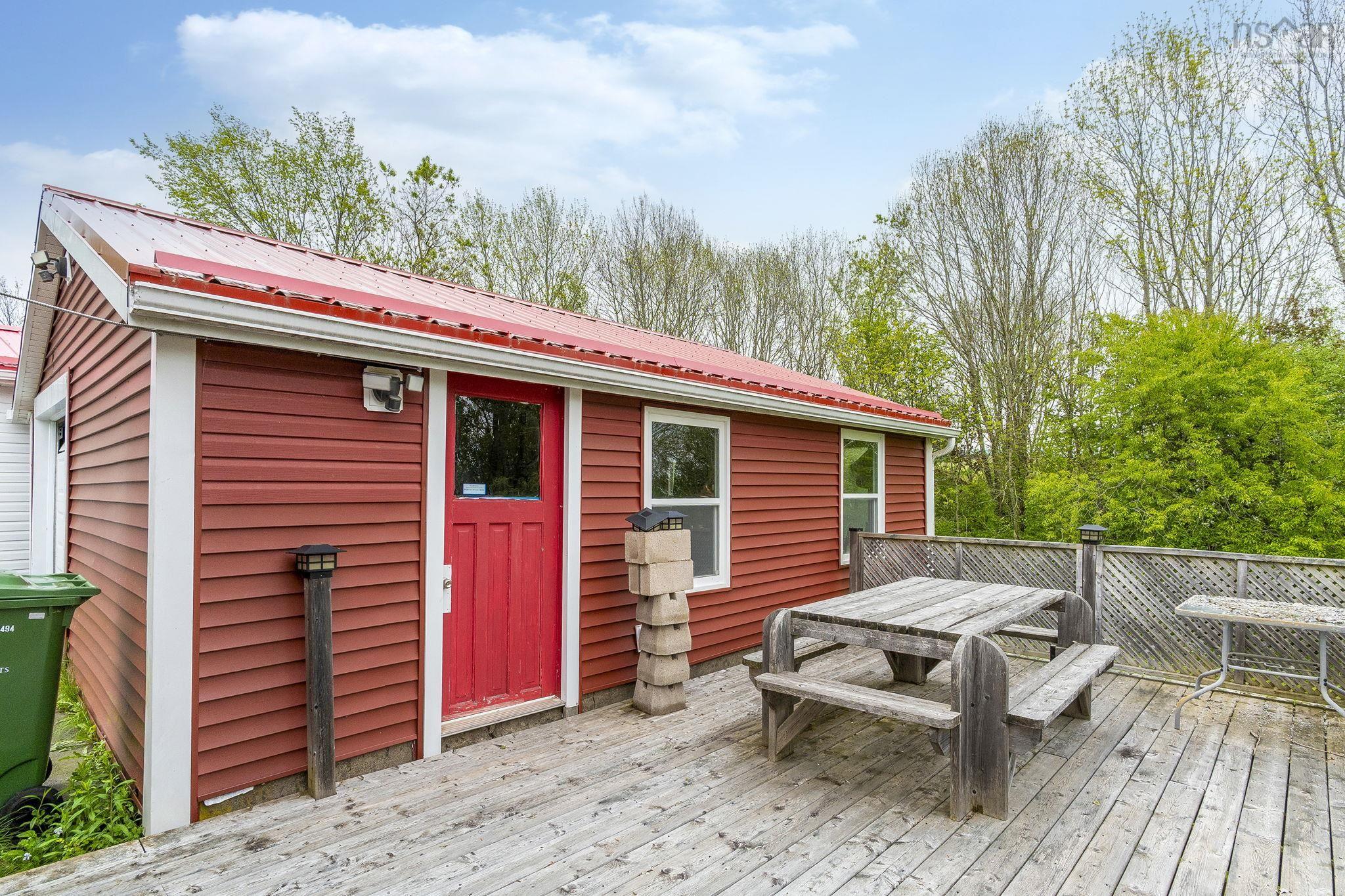 $375,000.00: 1963 Highway 2 Highway, Milford