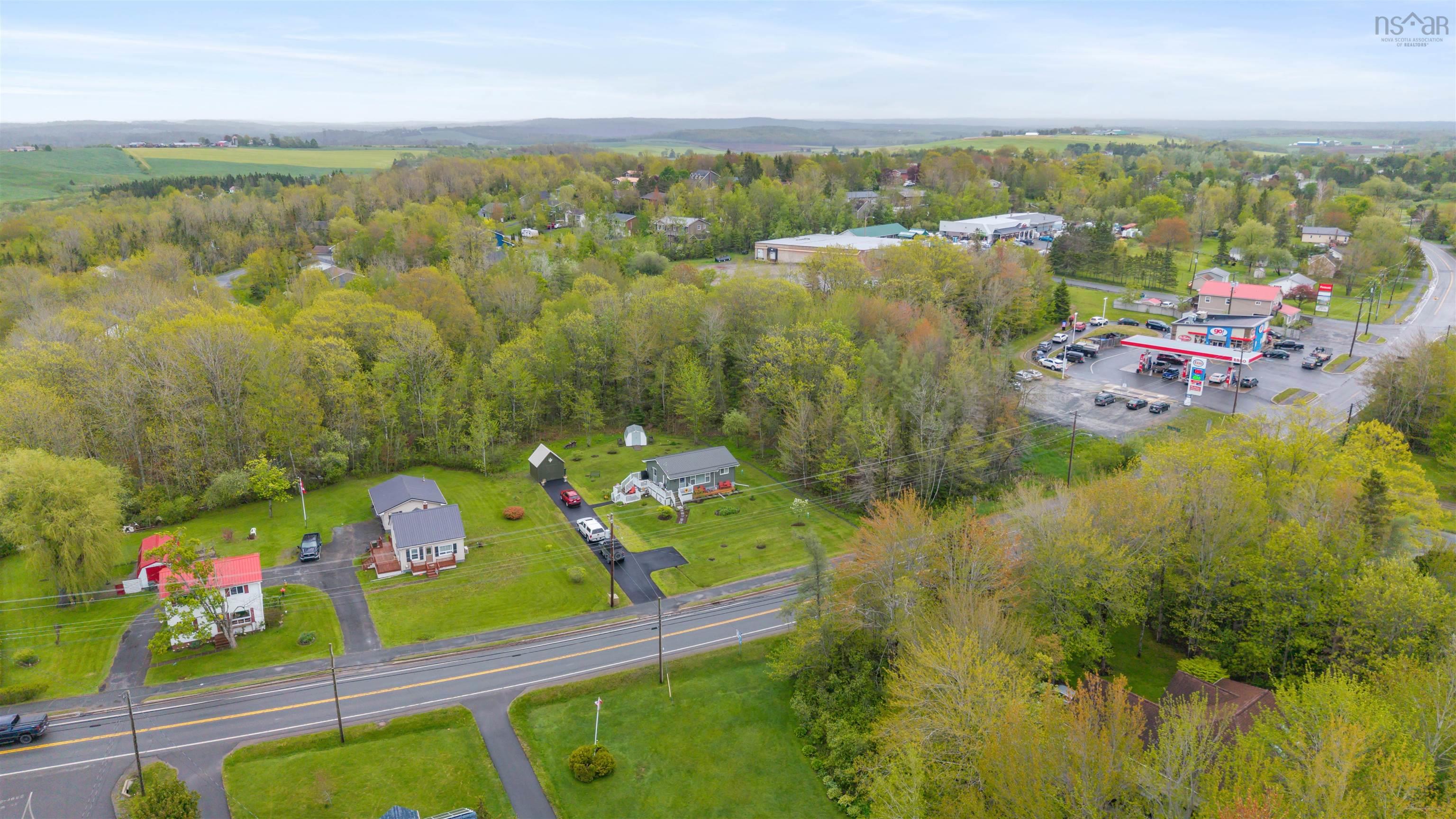 $399,900.00: 2315 Highway 2, Milford
