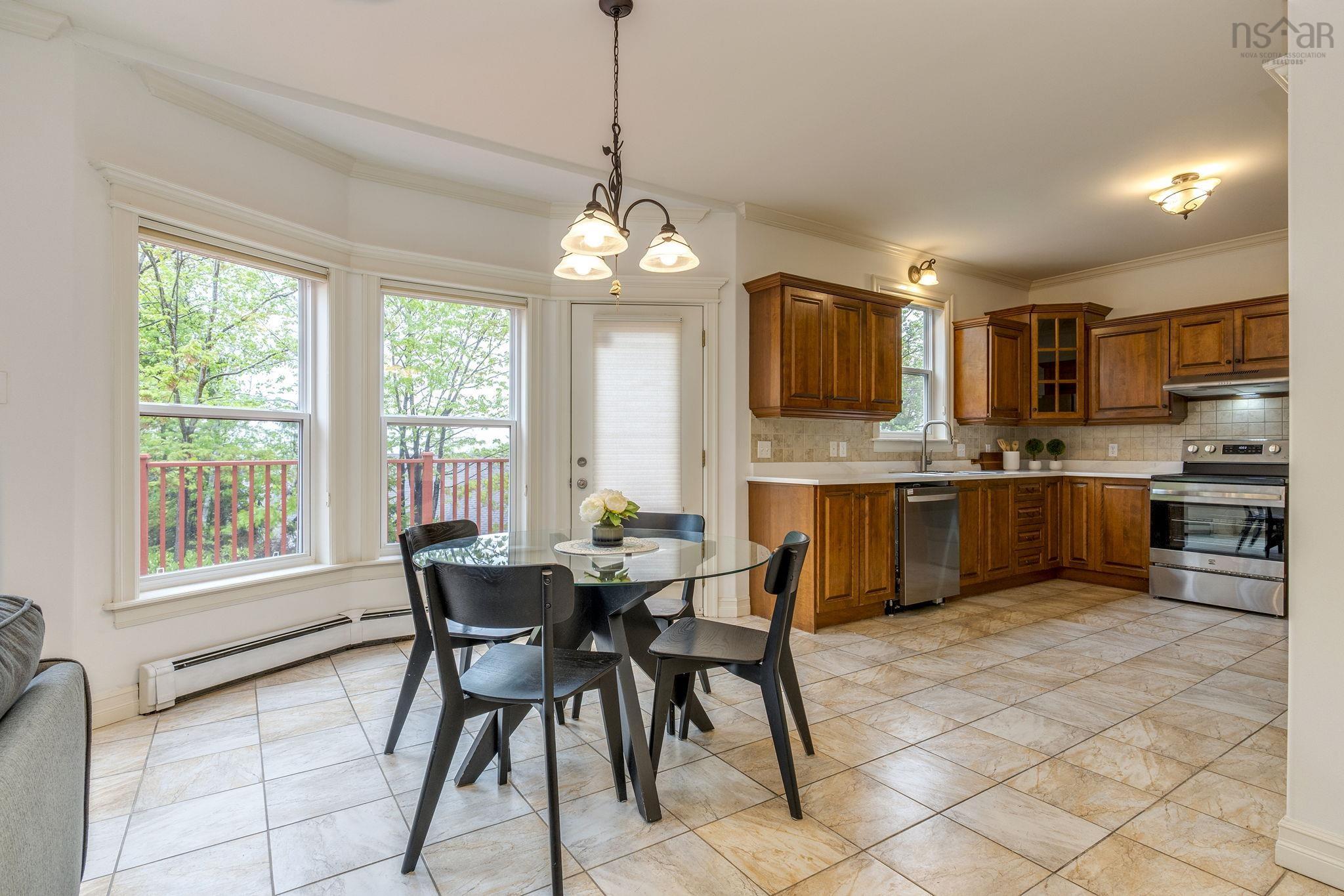 $869,900.00: 15 Kingsbury Way, Bedford