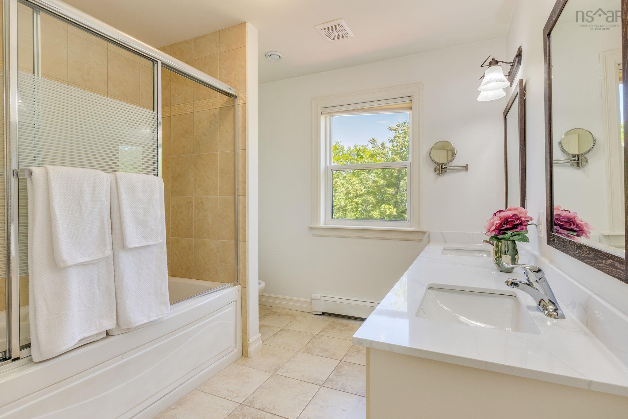 15 Kingsbury Way, Bedford, NS (MLS 202612779)