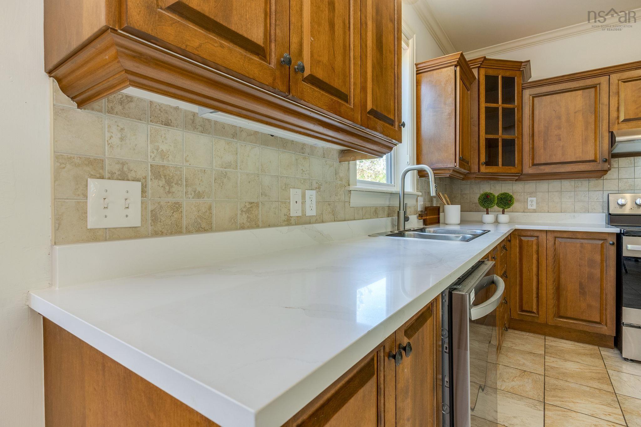 15 Kingsbury Way, Bedford, NS (MLS 202612779)