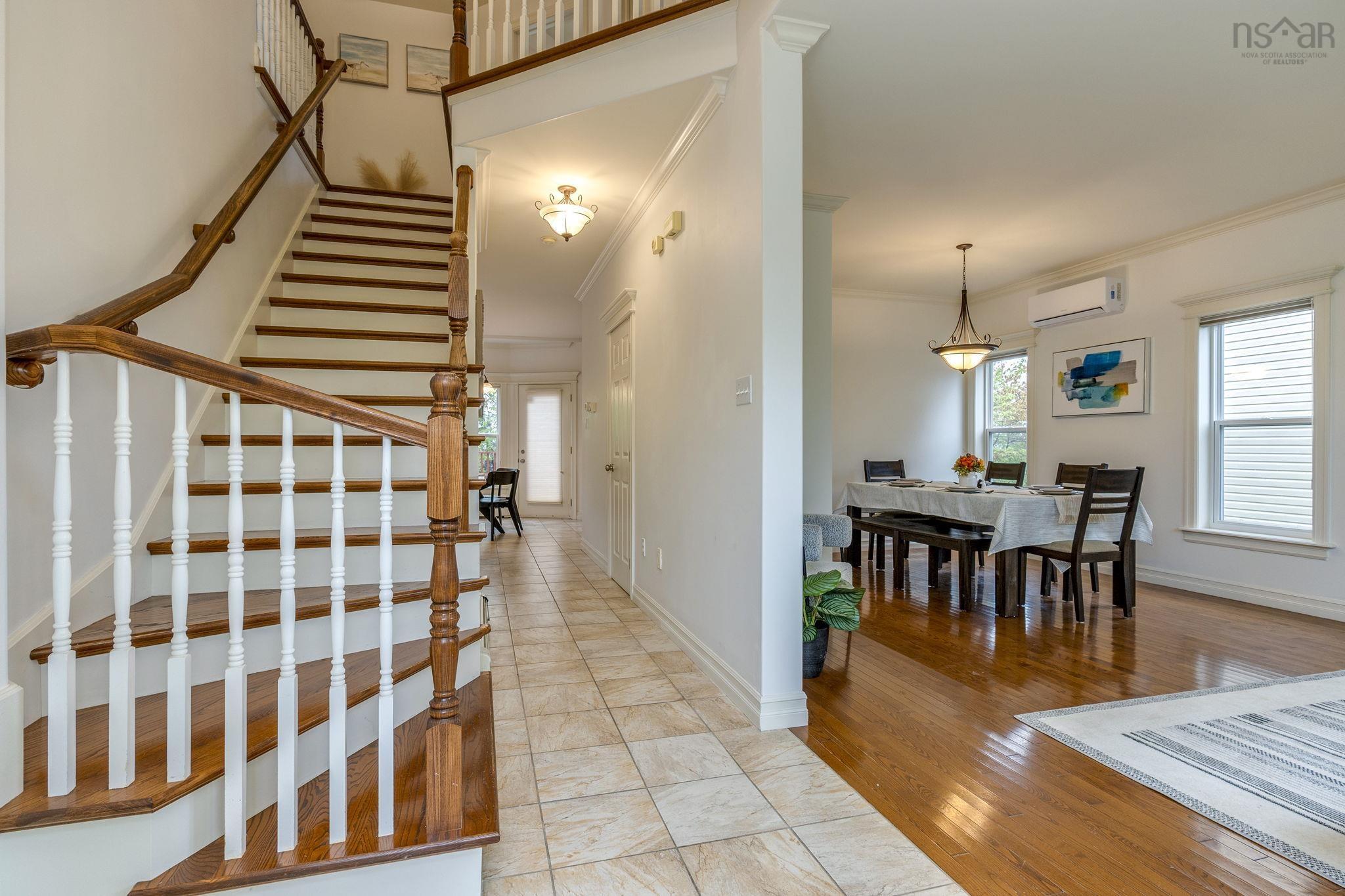 $869,900.00: 15 Kingsbury Way, Bedford