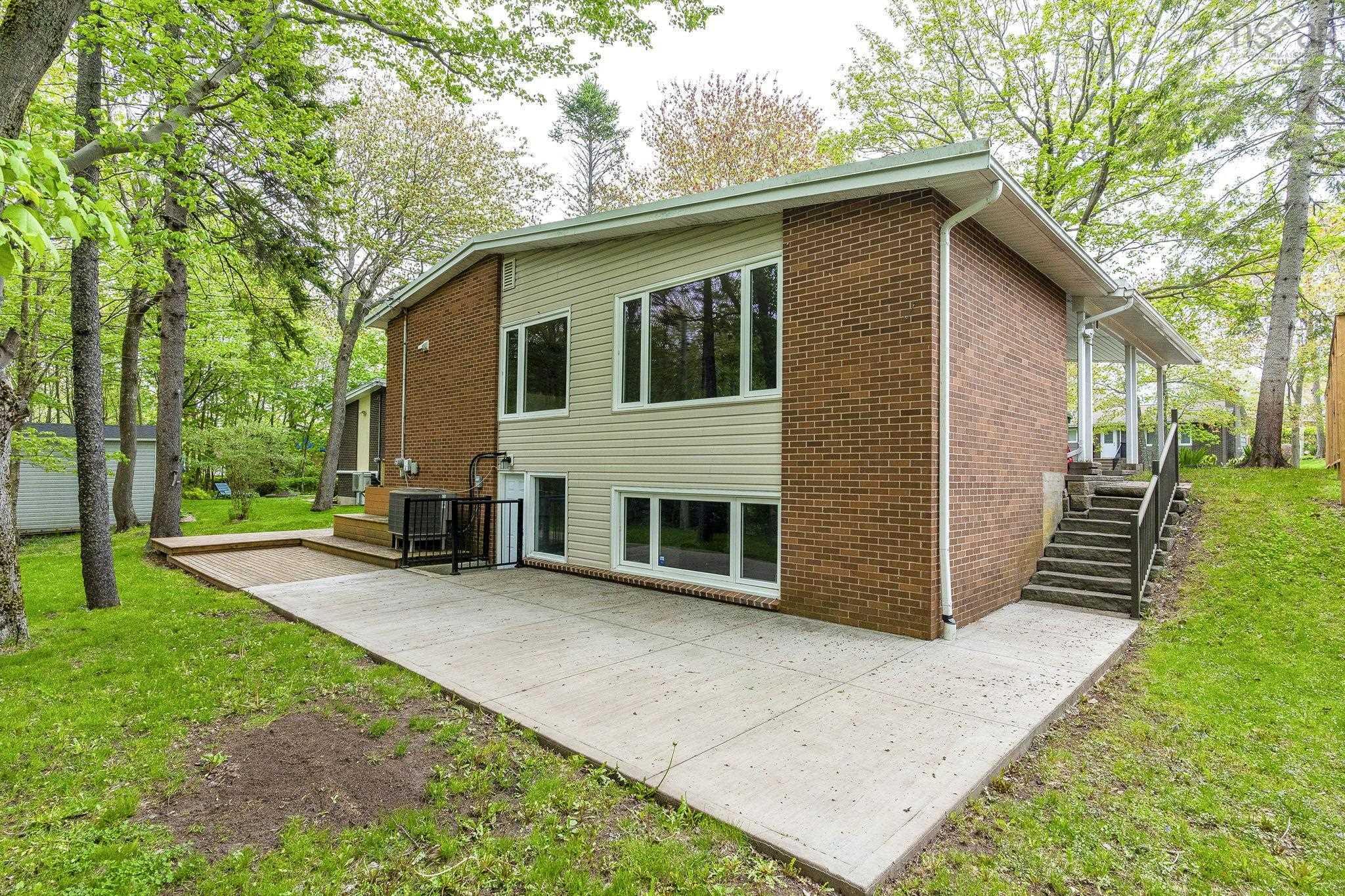 $598,988.00: 33 Southill Drive, Clayton Park