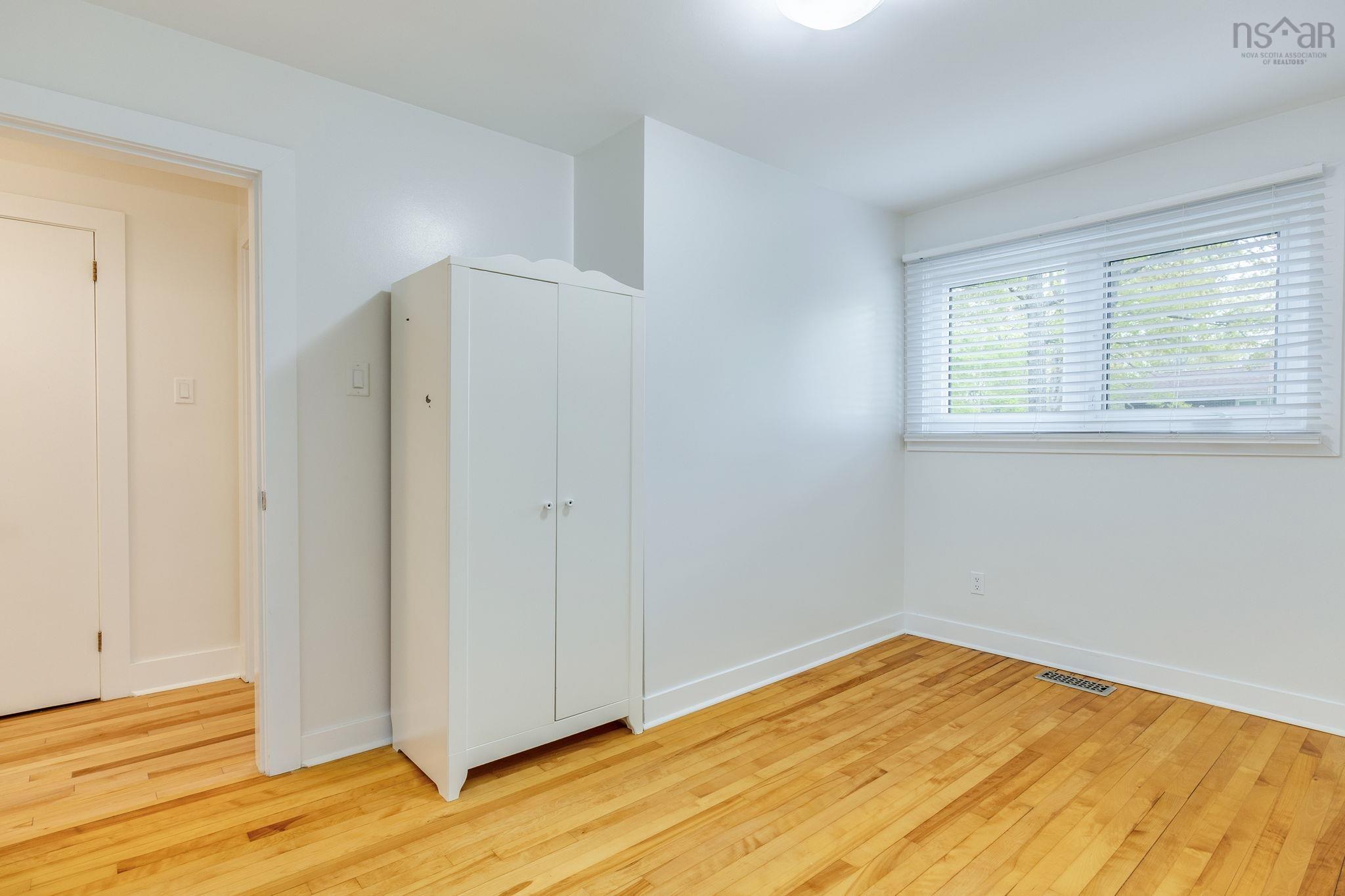 $598,988.00: 33 Southill Drive, Clayton Park