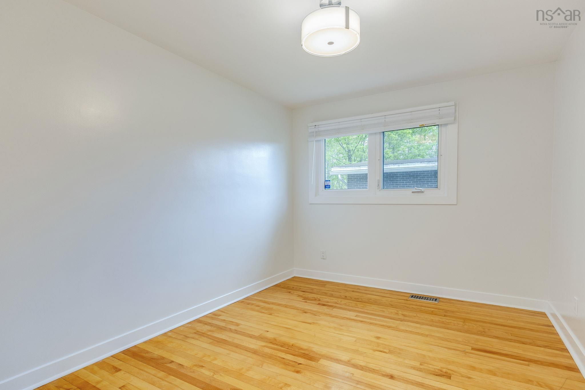 $598,988.00: 33 Southill Drive, Clayton Park
