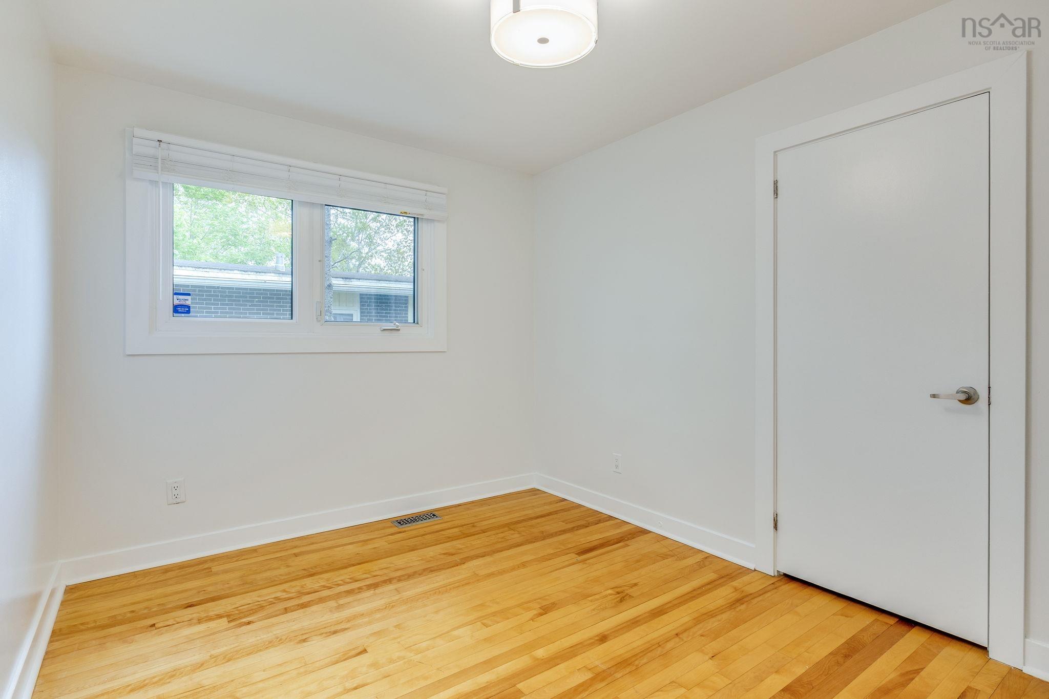 $598,988.00: 33 Southill Drive, Clayton Park