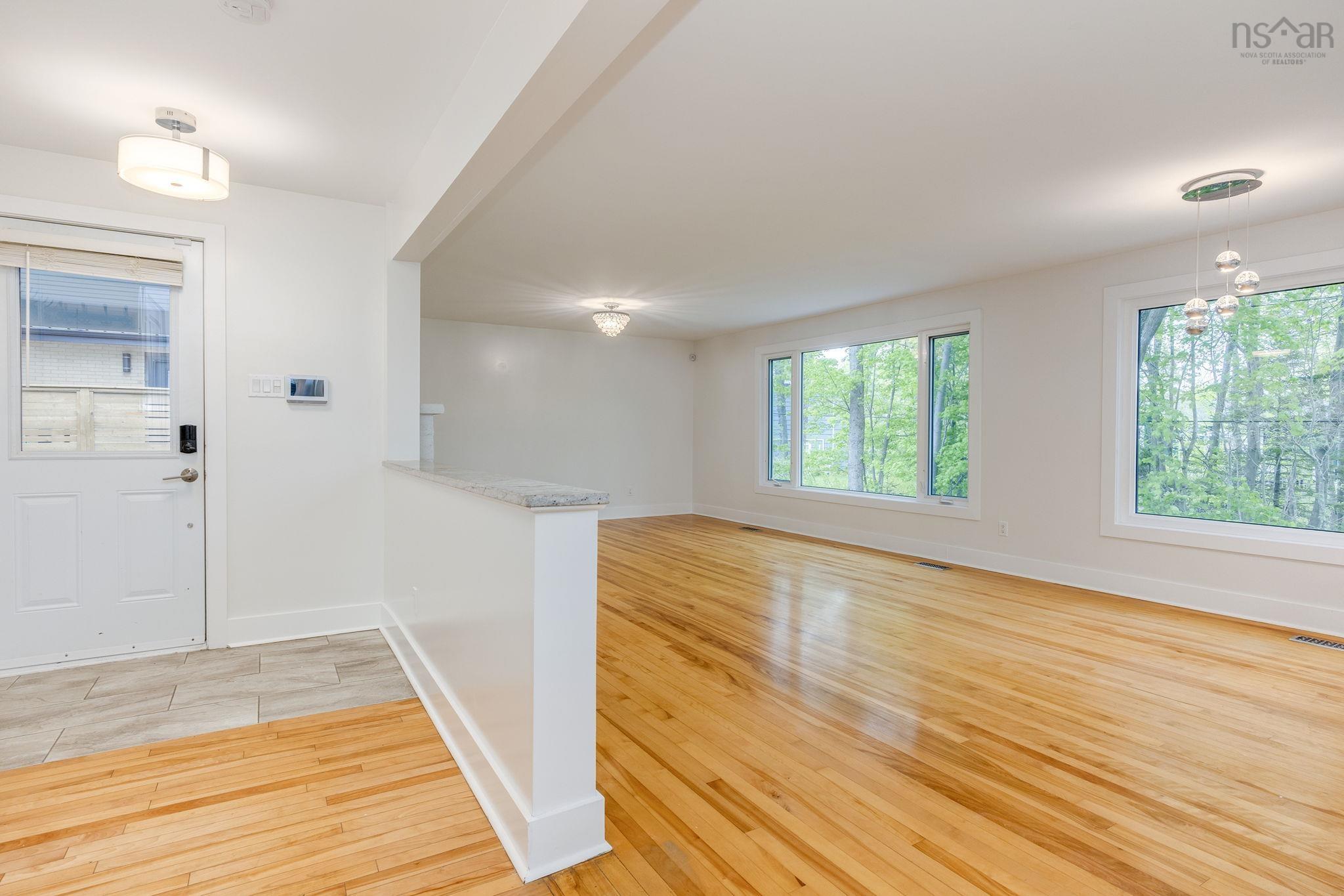 $598,988.00: 33 Southill Drive, Clayton Park