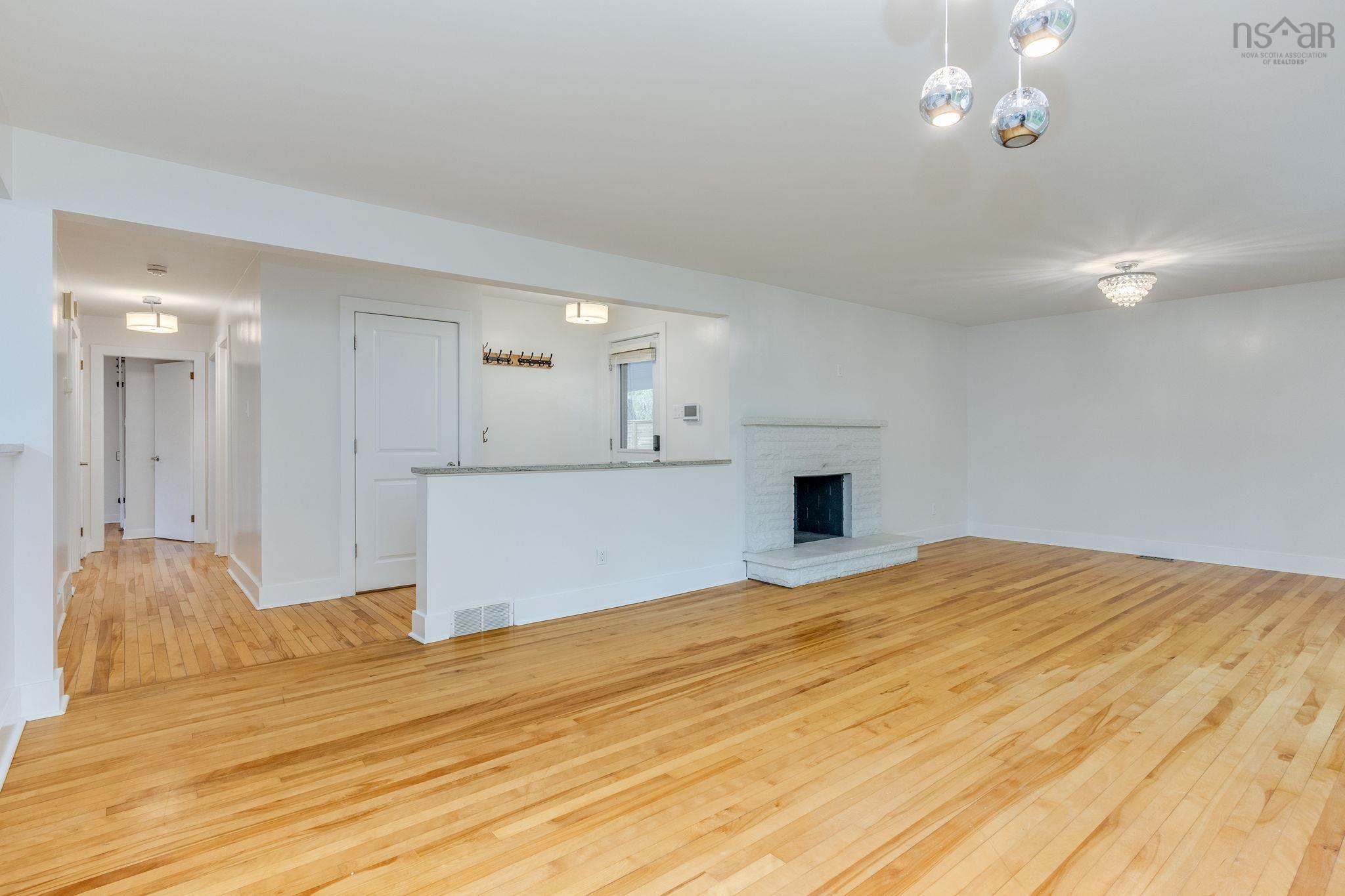 $598,988.00: 33 Southill Drive, Clayton Park