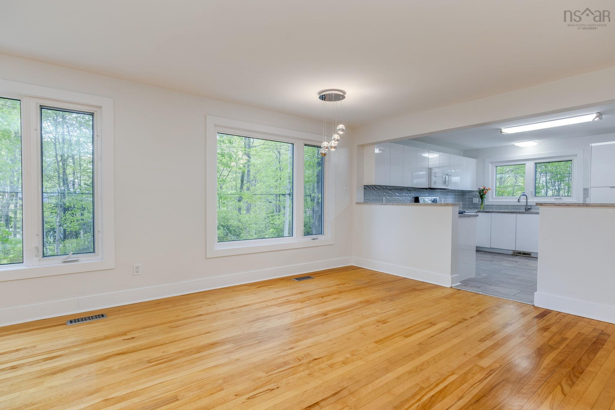 $598,988.00: 33 Southill Drive, Clayton Park