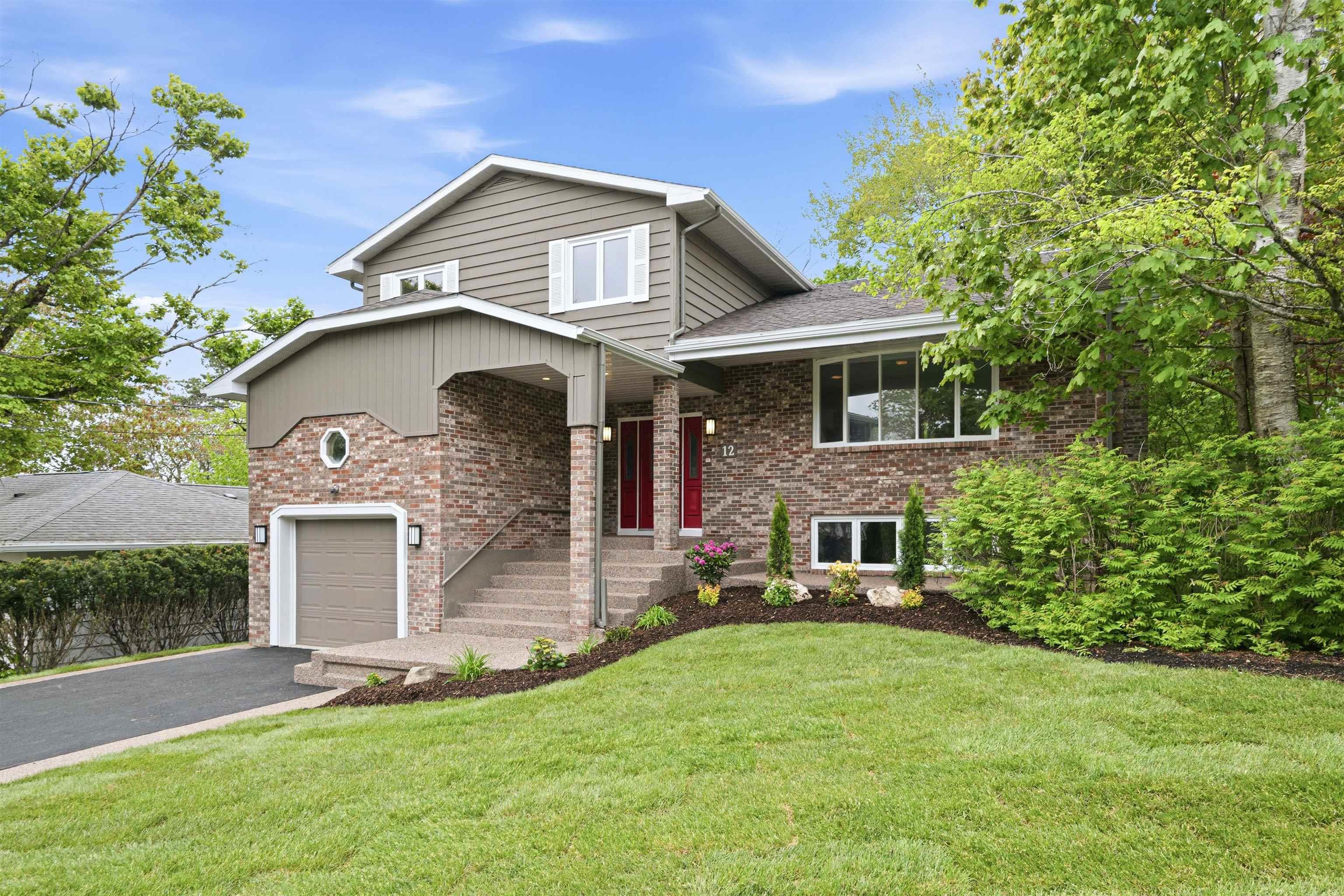 $889,900.00: 12 Broadholme Lane, Halifax