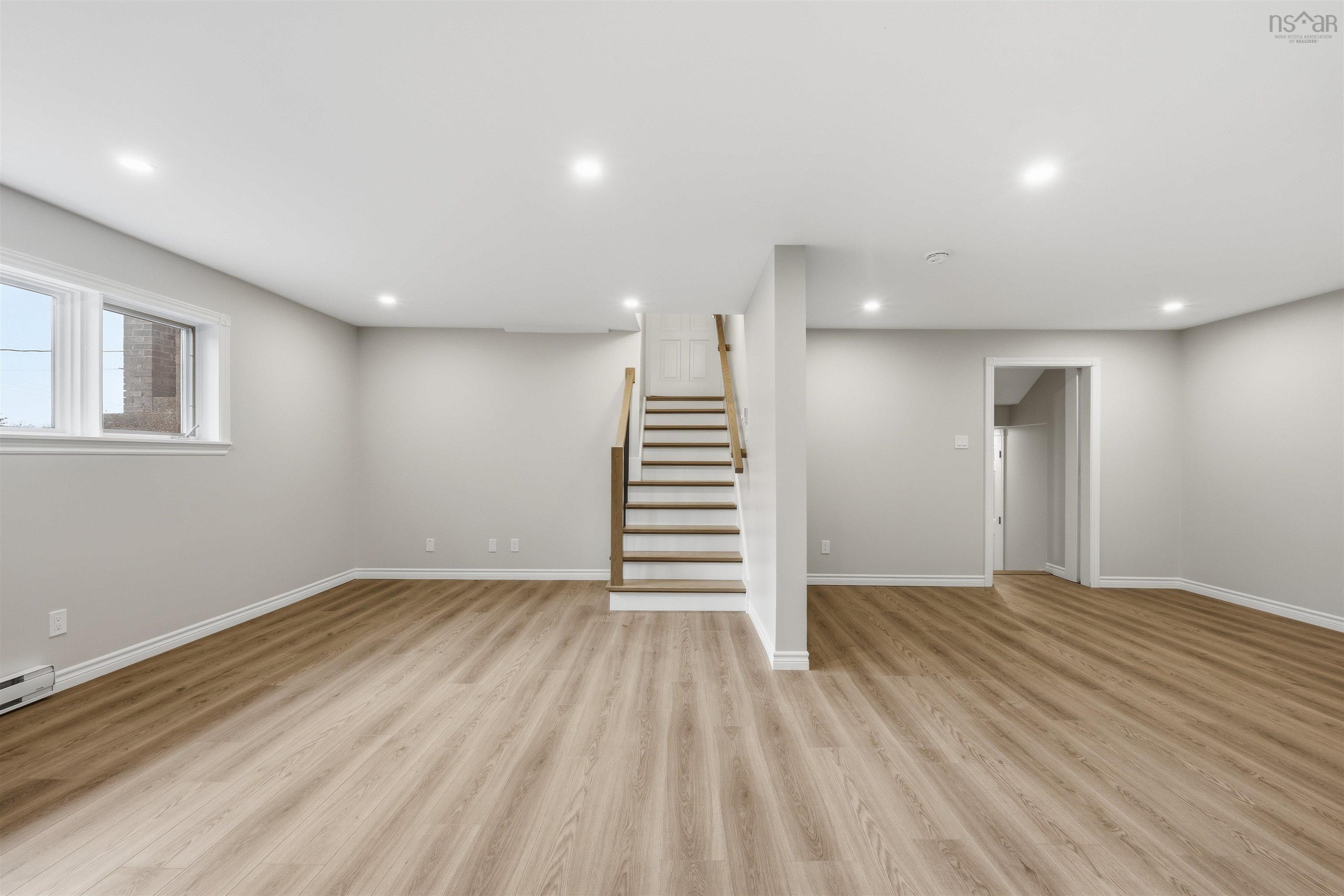 $889,900.00: 12 Broadholme Lane, Halifax
