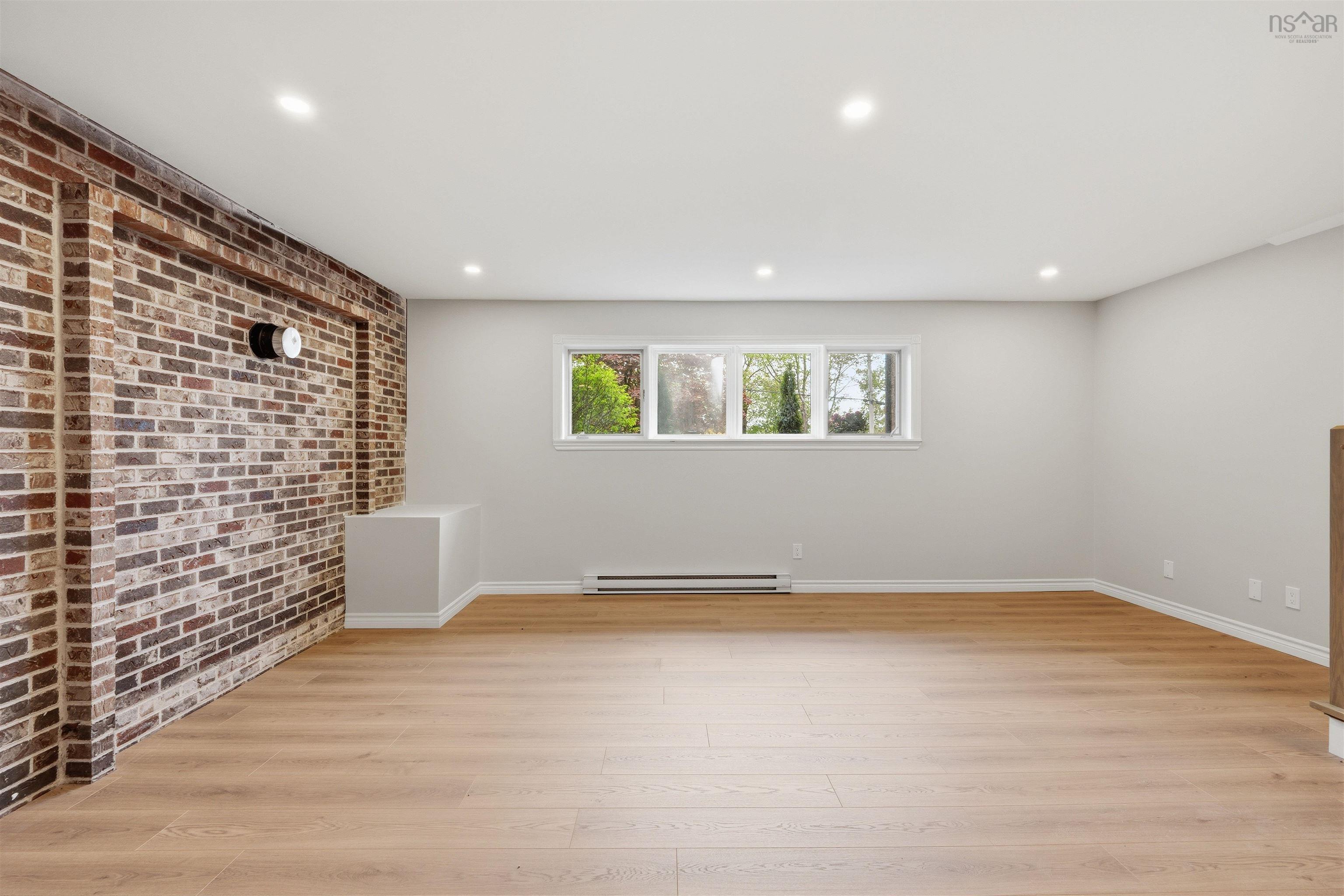 $889,900.00: 12 Broadholme Lane, Halifax