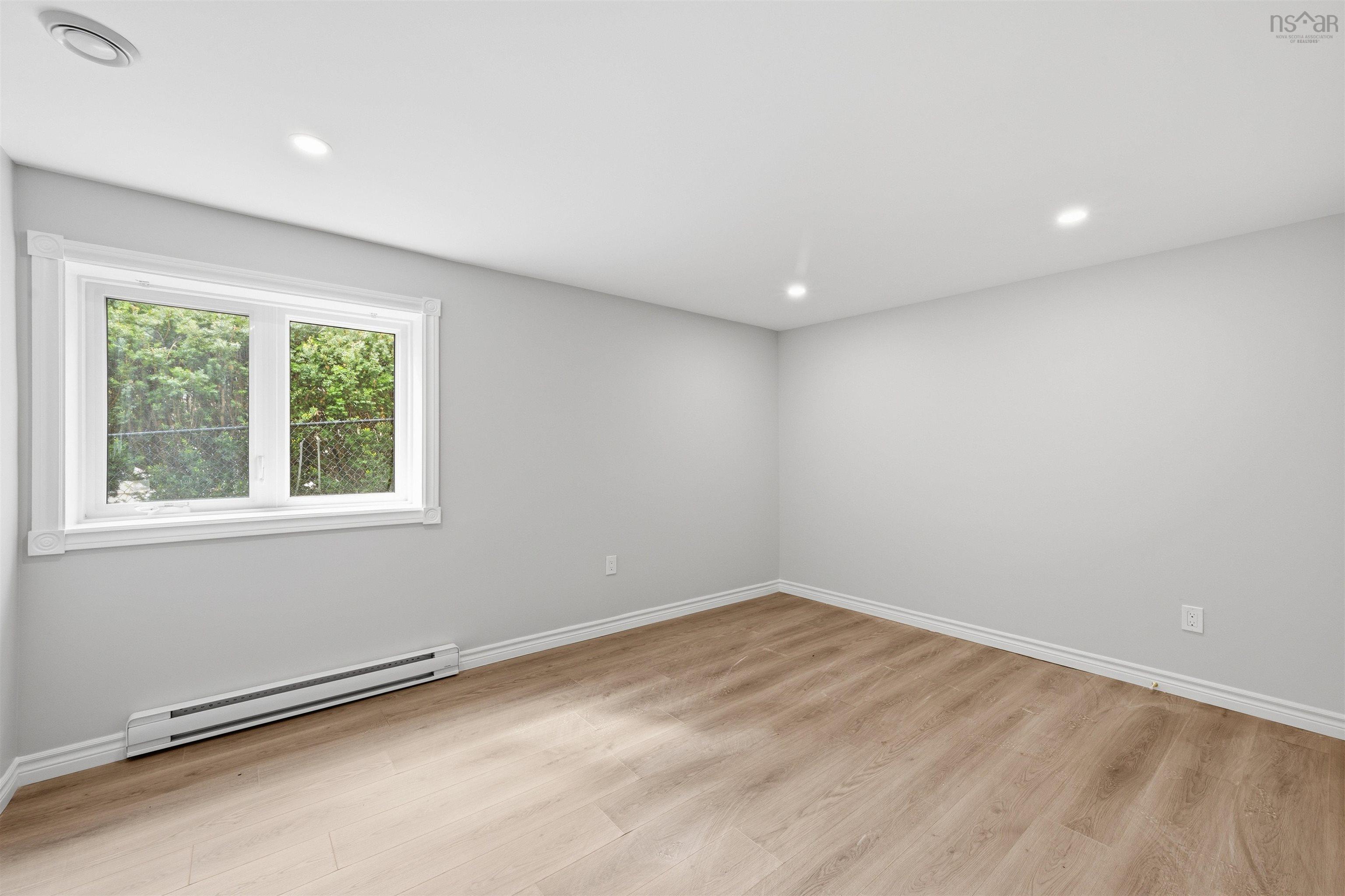 $889,900.00: 12 Broadholme Lane, Halifax