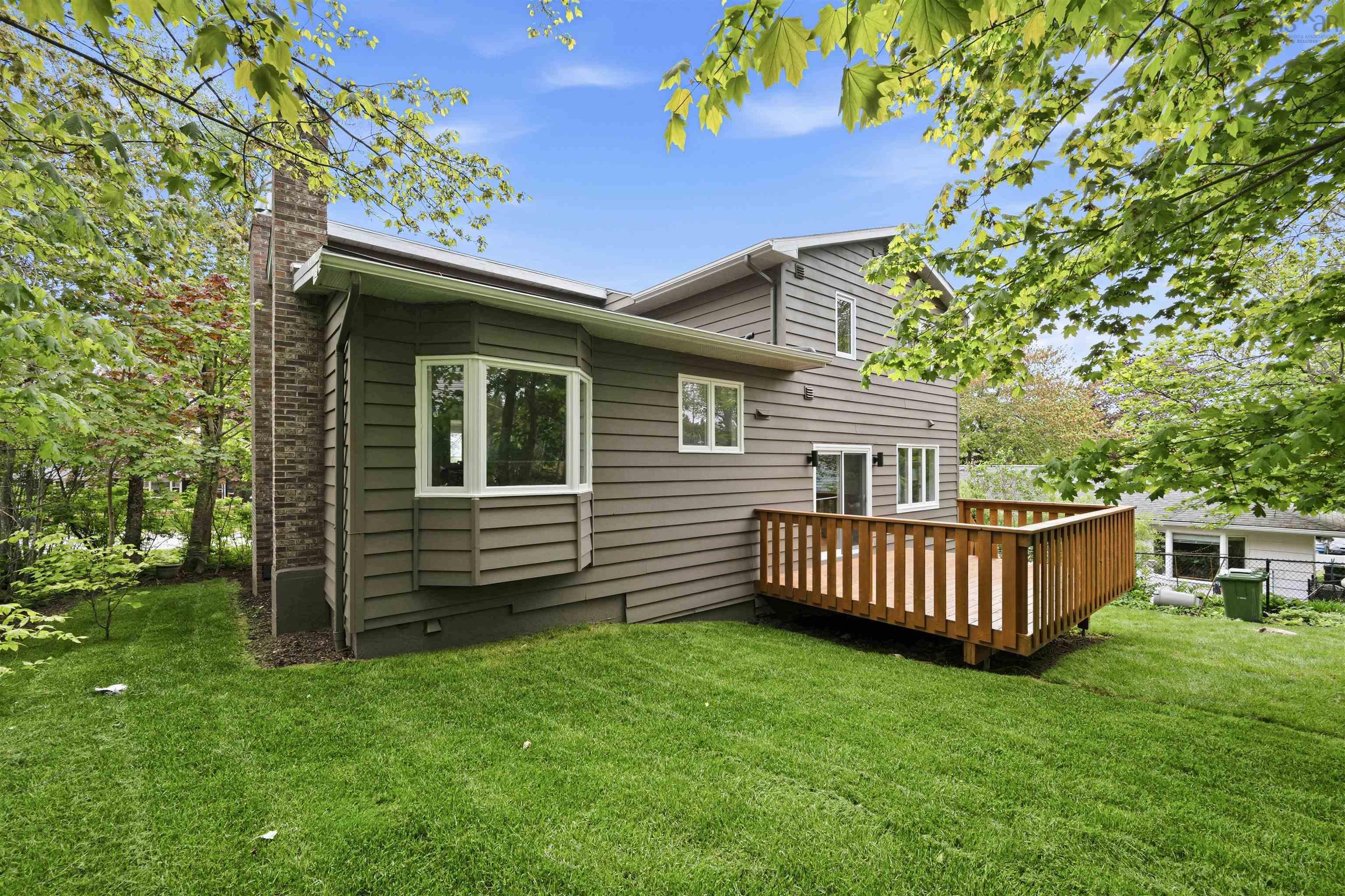 $889,900.00: 12 Broadholme Lane, Halifax