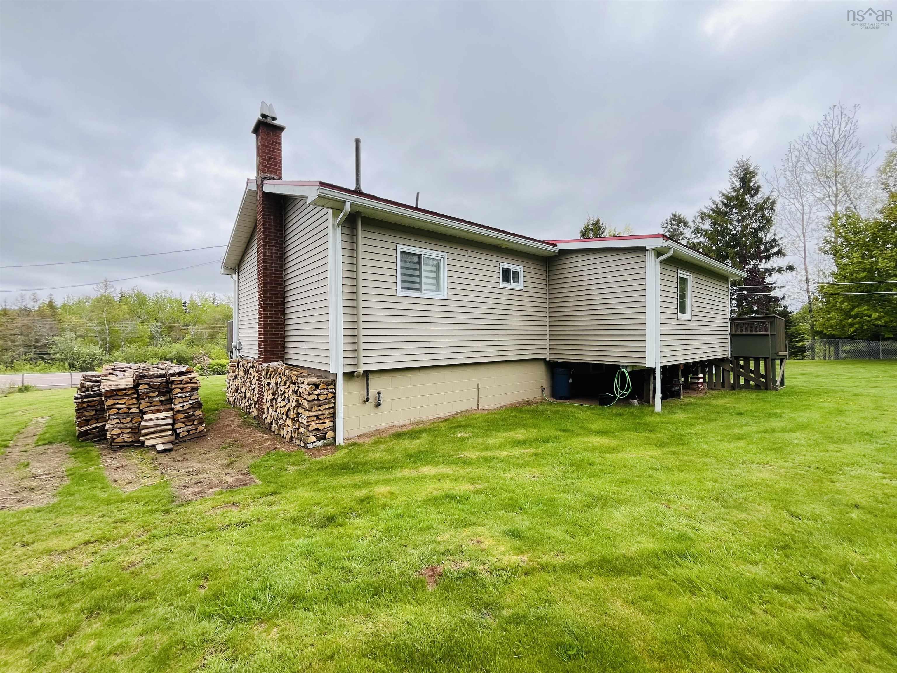 $239,900.00: 10949 2 Highway, Mapleton