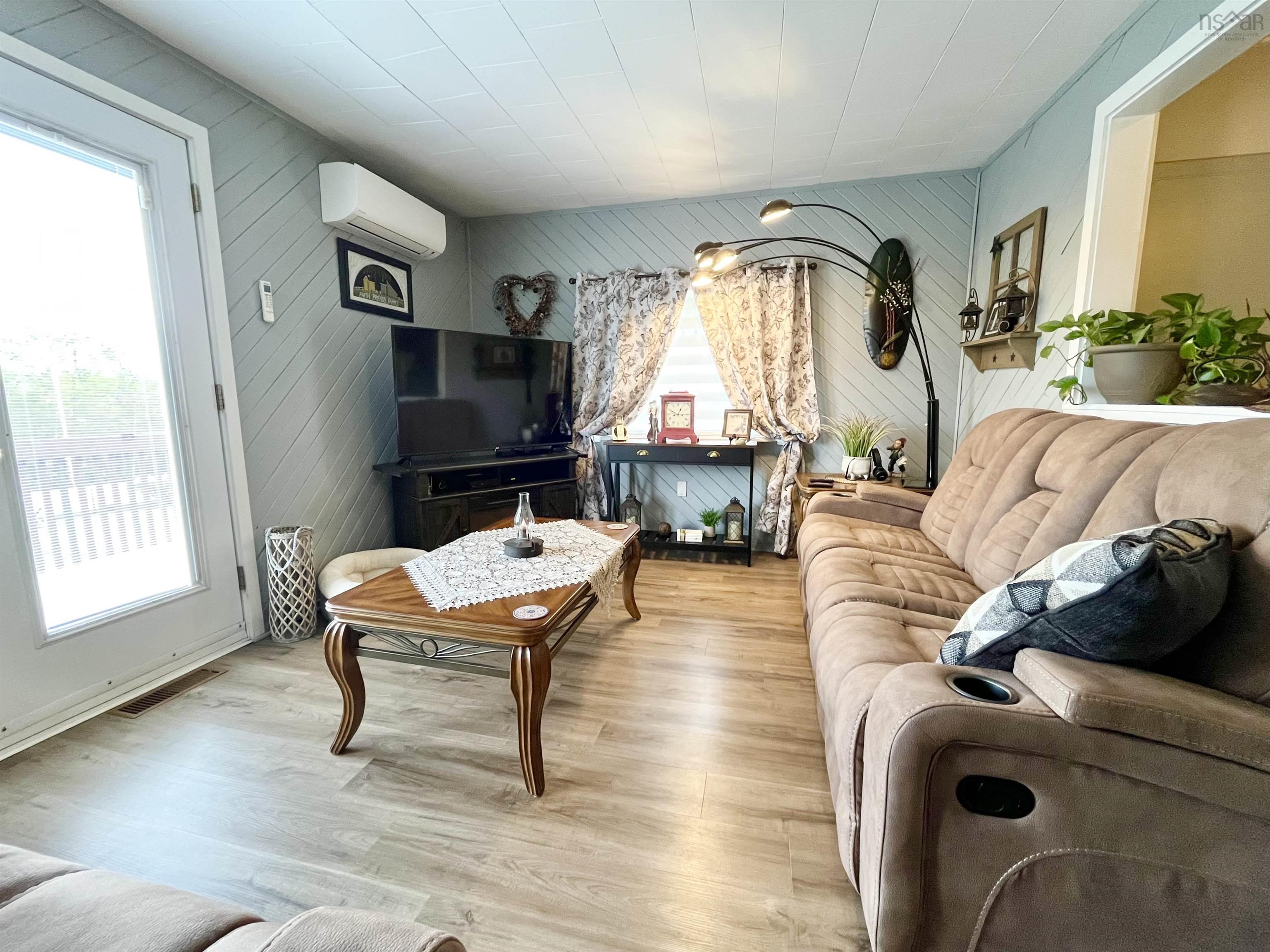 $239,900.00: 10949 2 Highway, Mapleton