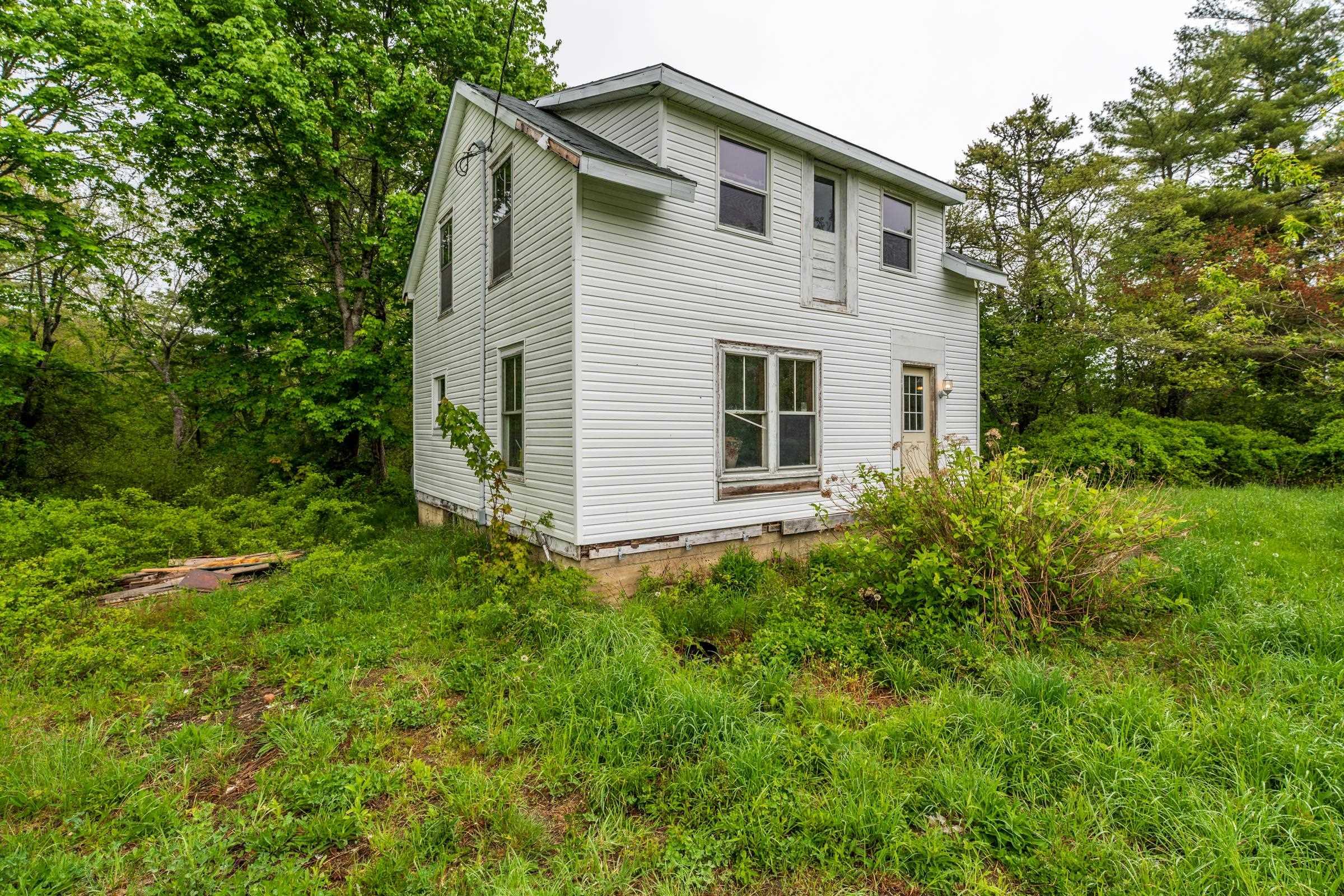 $177,900.00: 9596 Highway 8, Caledonia