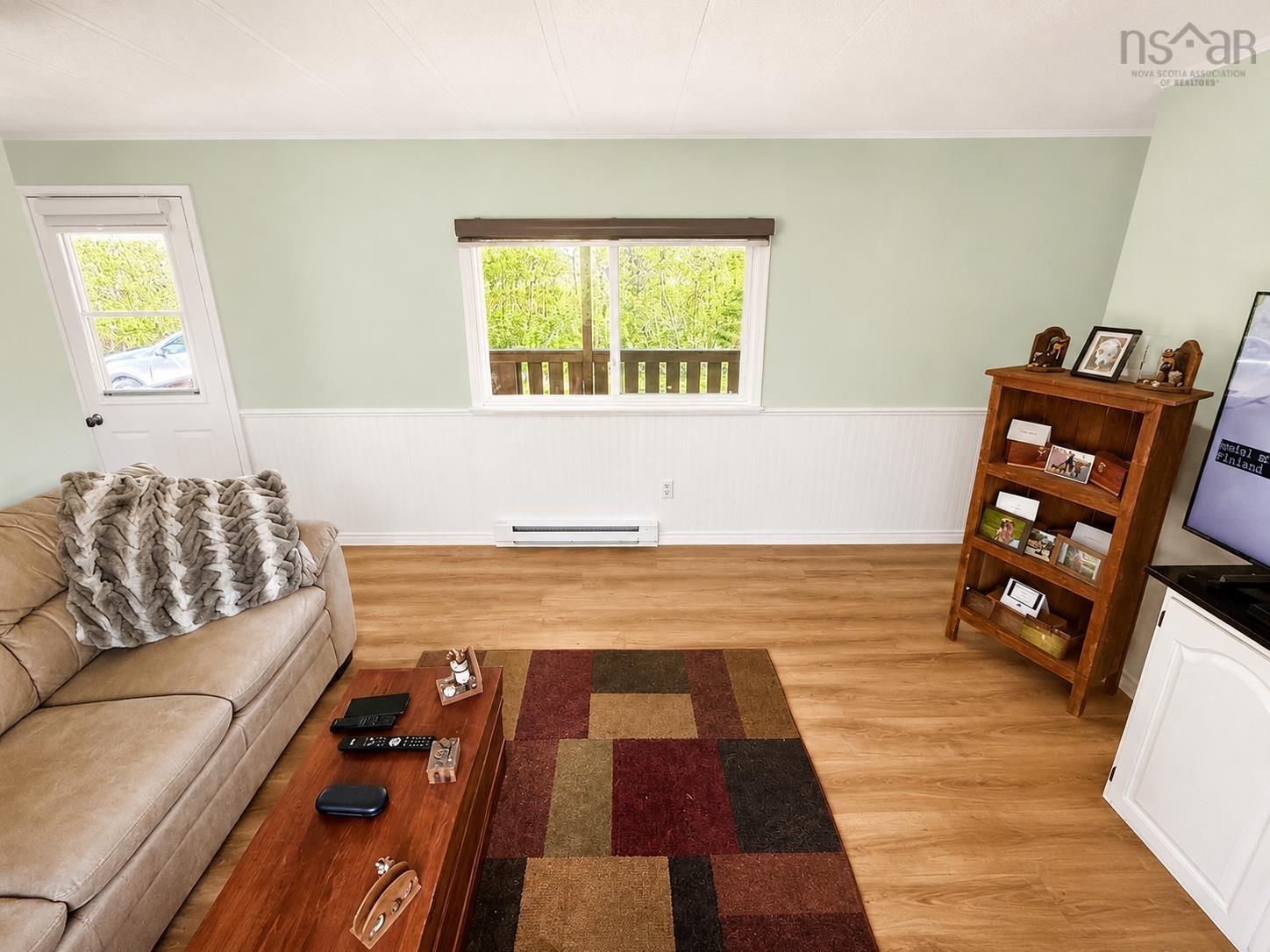$186,900.00: 73 Old Post Road, Barrington
