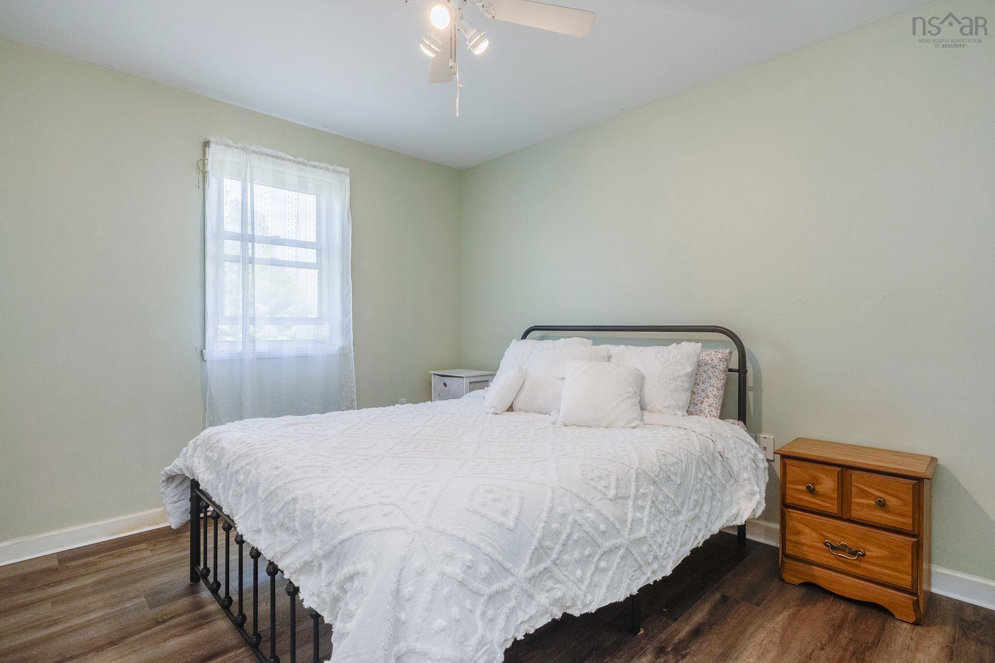$270,000.00: 5 Maplewood Lane, Kingston