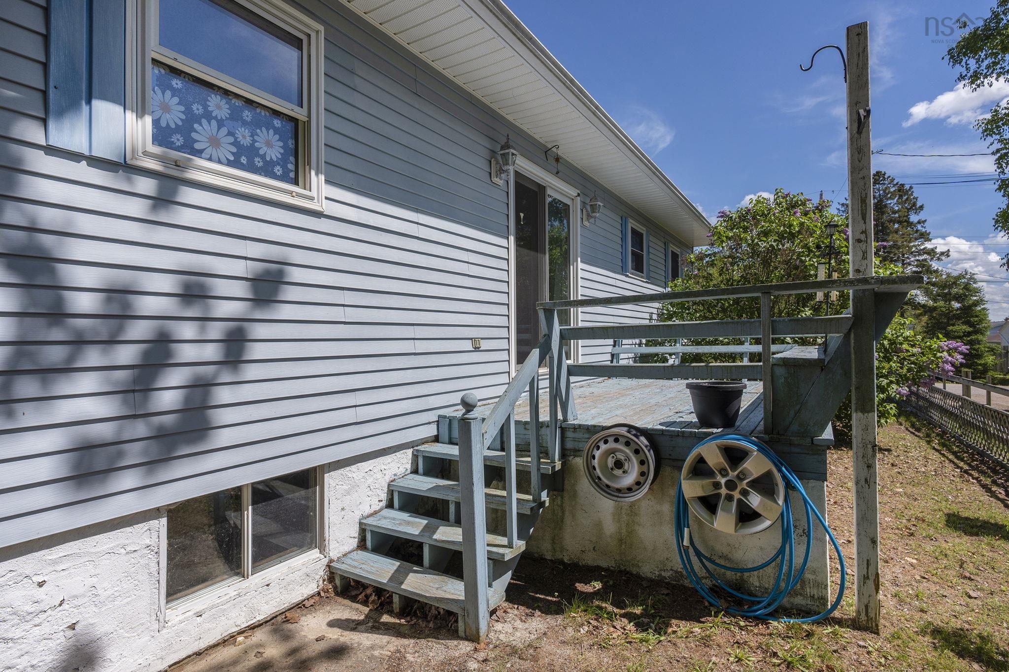 $270,000.00: 5 Maplewood Lane, Kingston