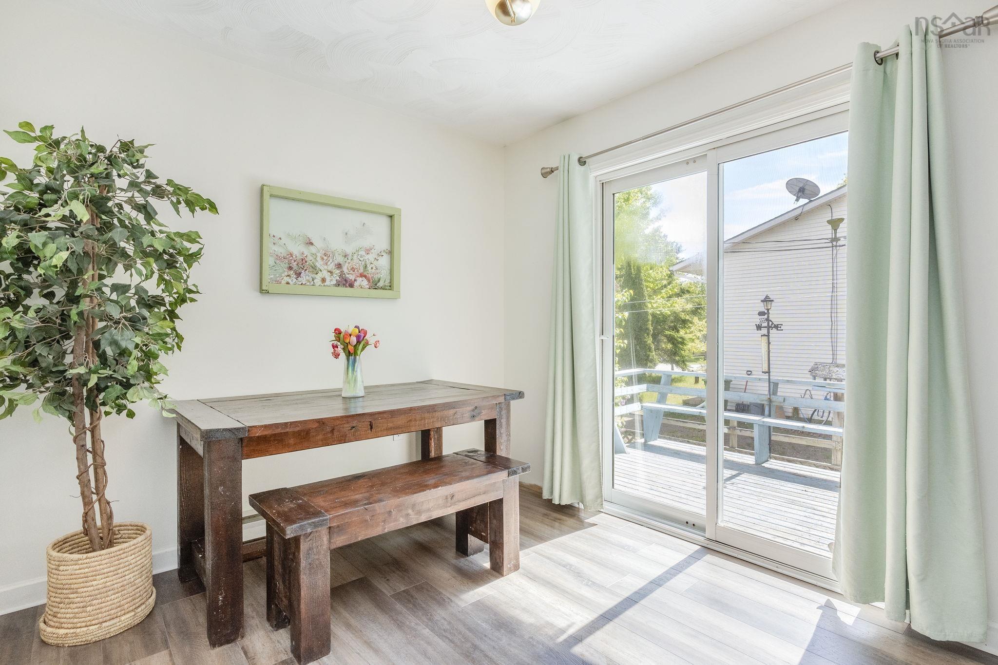 $270,000.00: 5 Maplewood Lane, Kingston