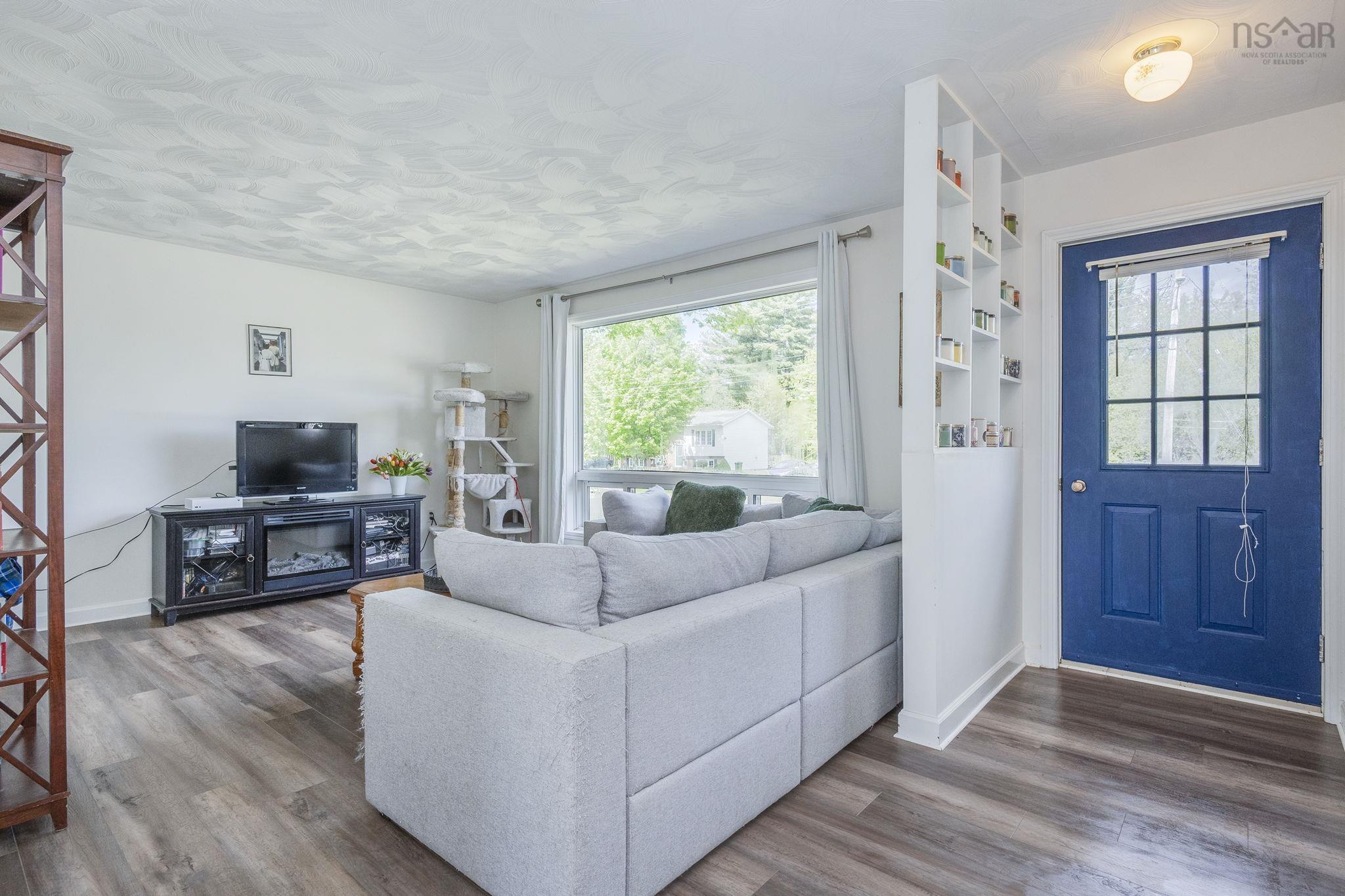 $270,000.00: 5 Maplewood Lane, Kingston