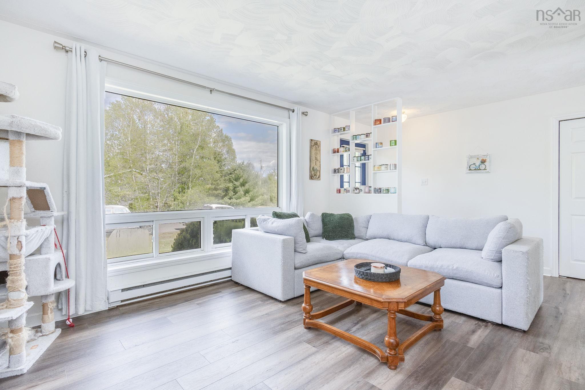 $270,000.00: 5 Maplewood Lane, Kingston