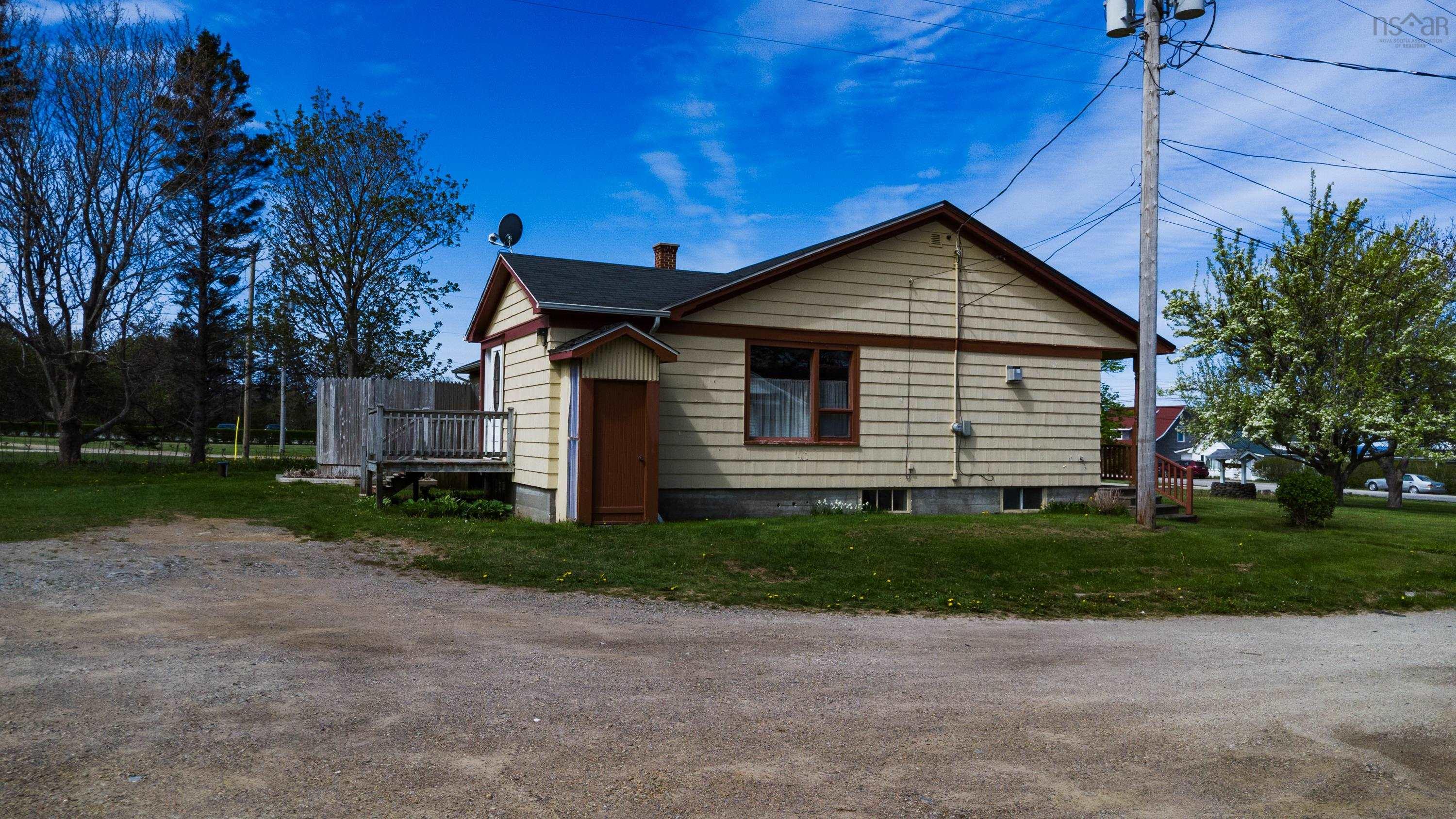 $279,000.00: 8370 Highway 1, Meteghan