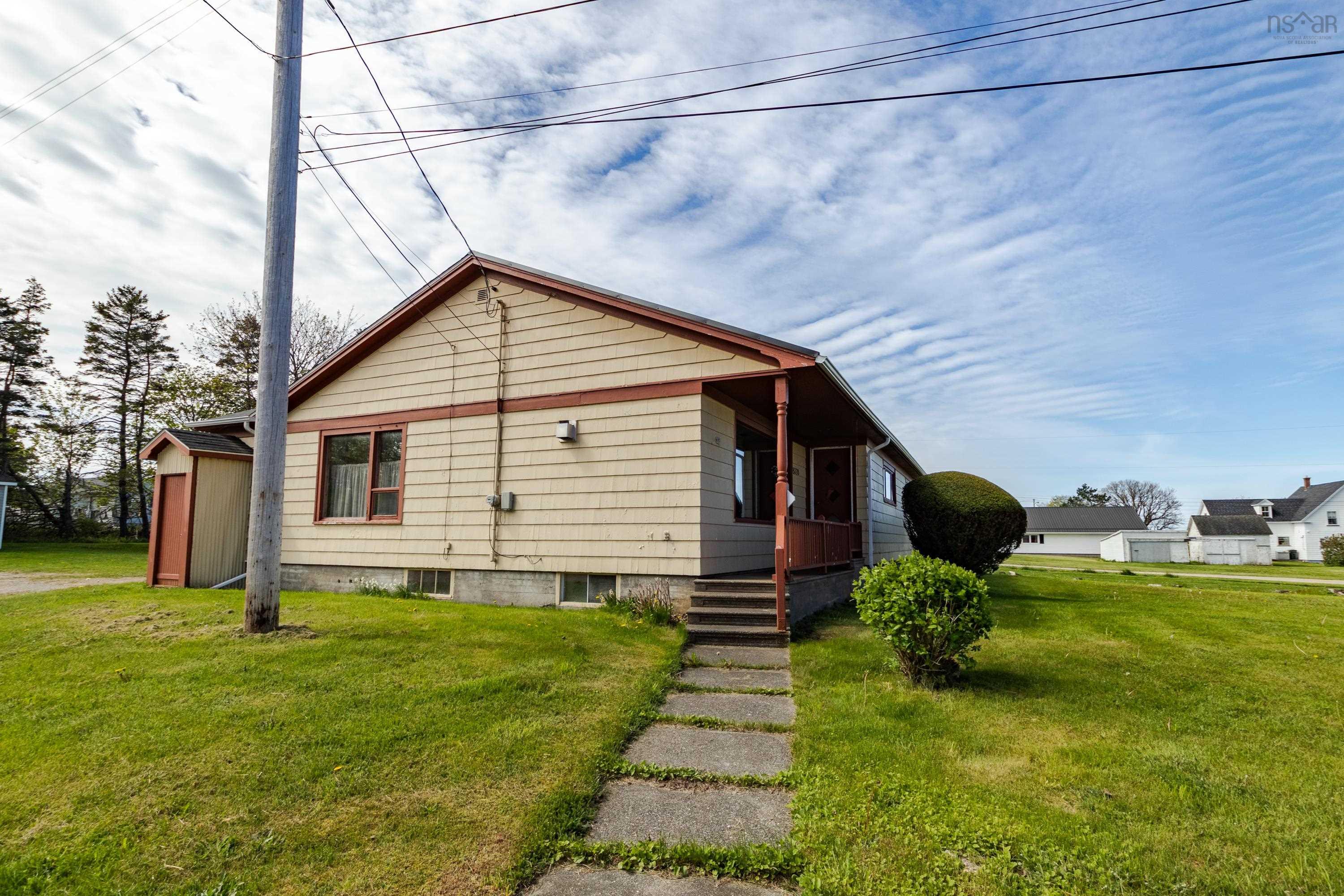$279,000.00: 8370 Highway 1, Meteghan