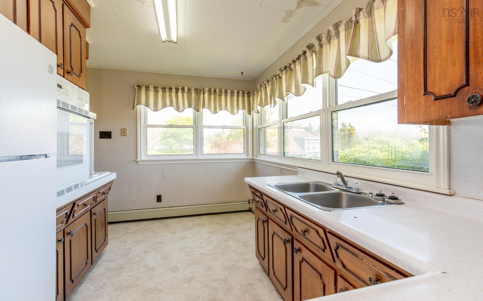 $339,900.00: 86 Highway 304, Overton