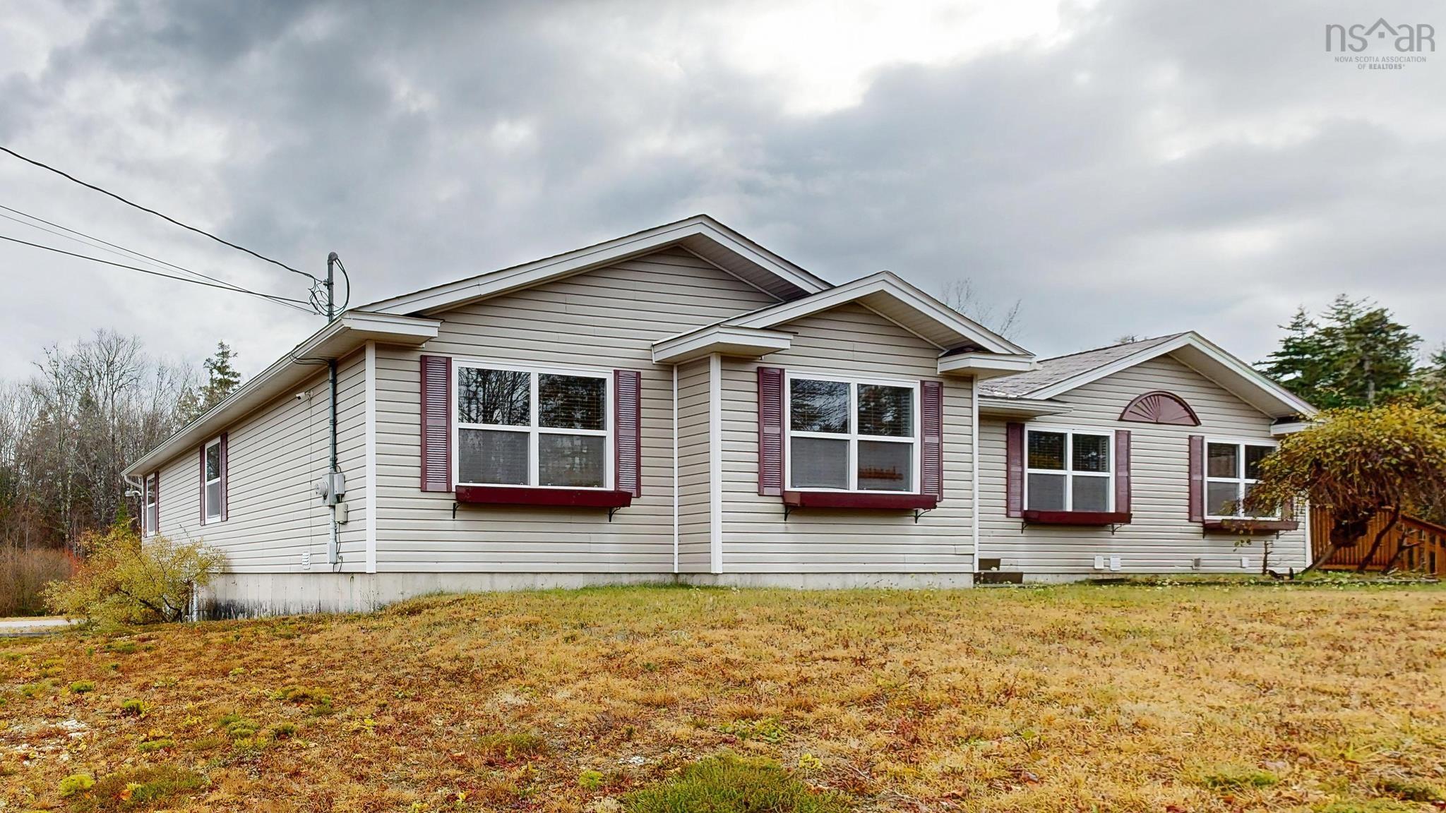 $465,000.00: 2905 Highway 3, Brass Hill