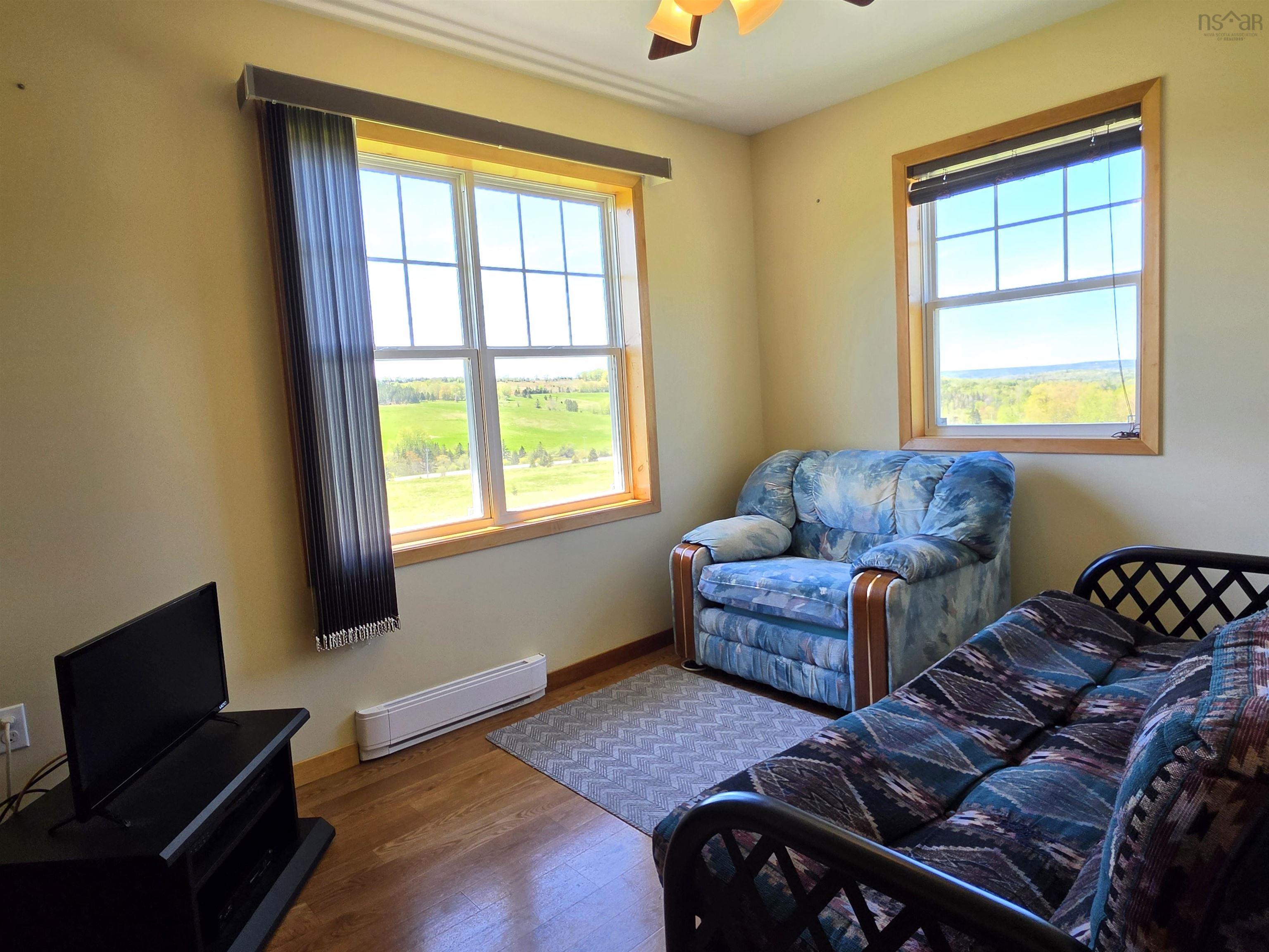 $699,900.00: 150 336 Highway, Newton Mills