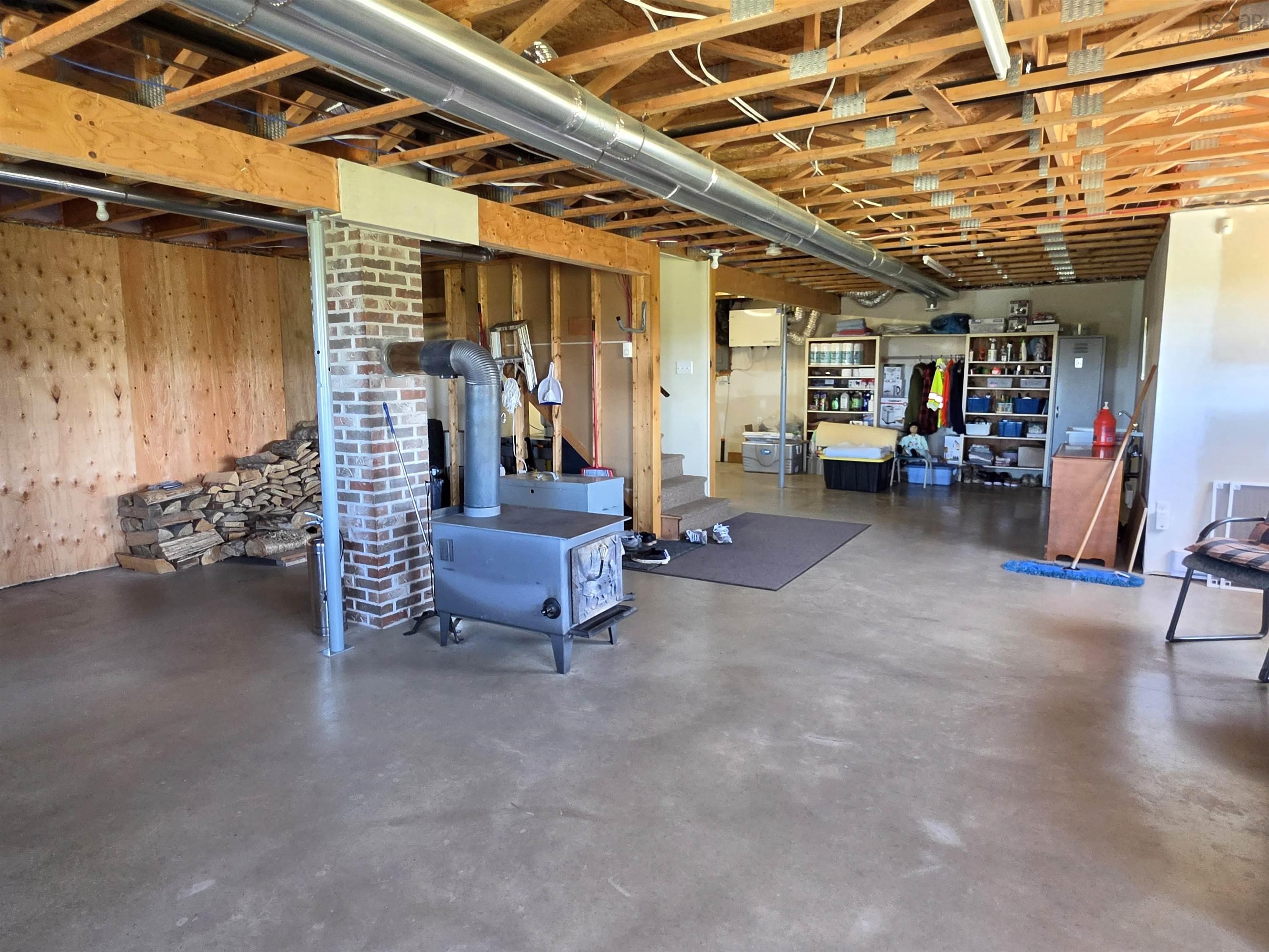 $699,900.00: 150 336 Highway, Newton Mills