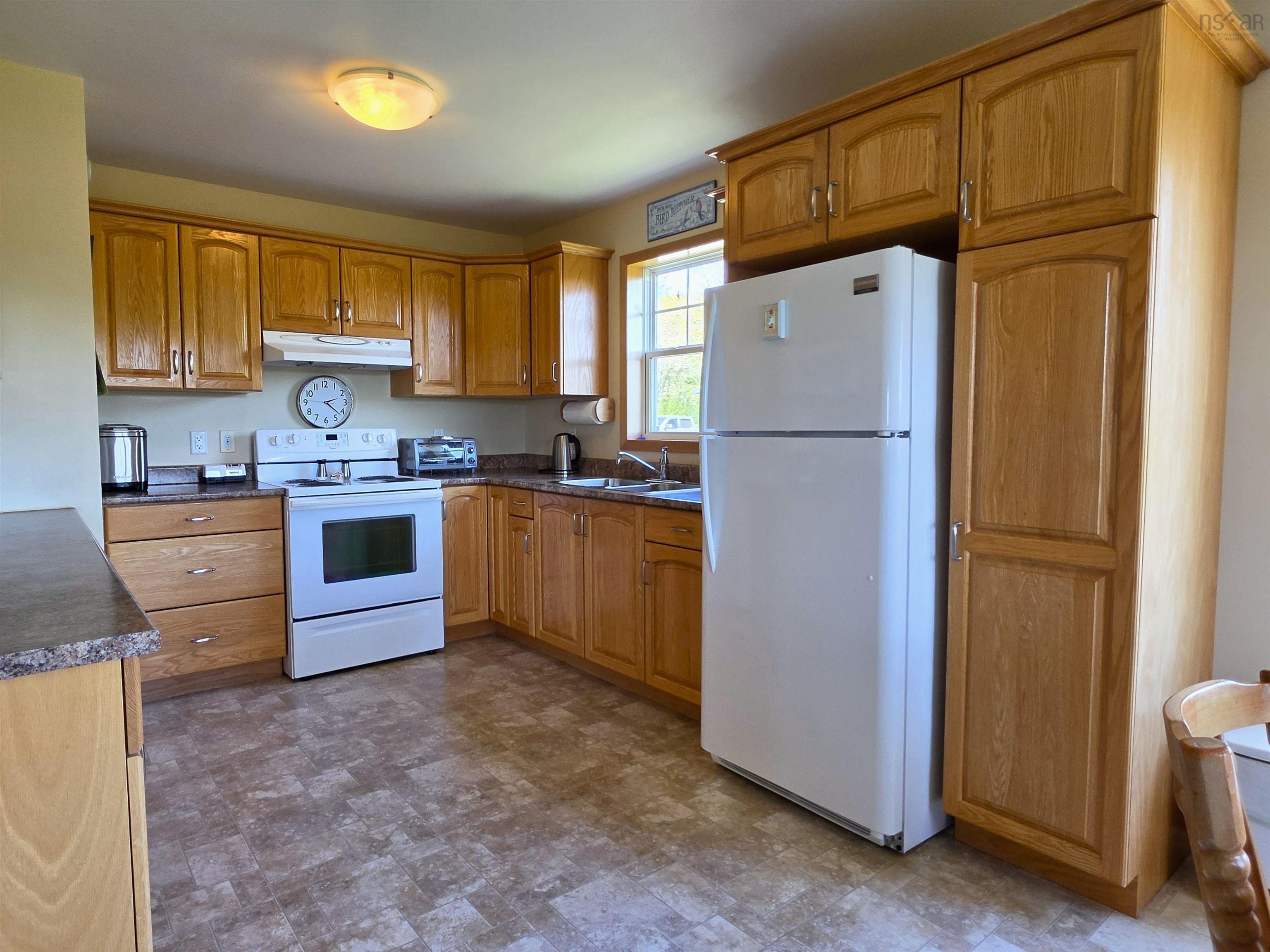 $699,900.00: 150 336 Highway, Newton Mills