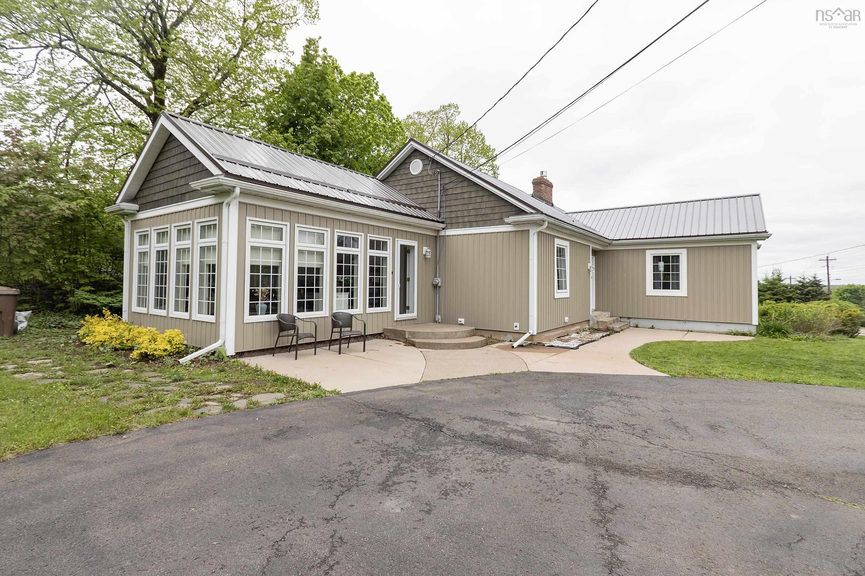 $529,900.00: 2 Lamy Street, Amherst