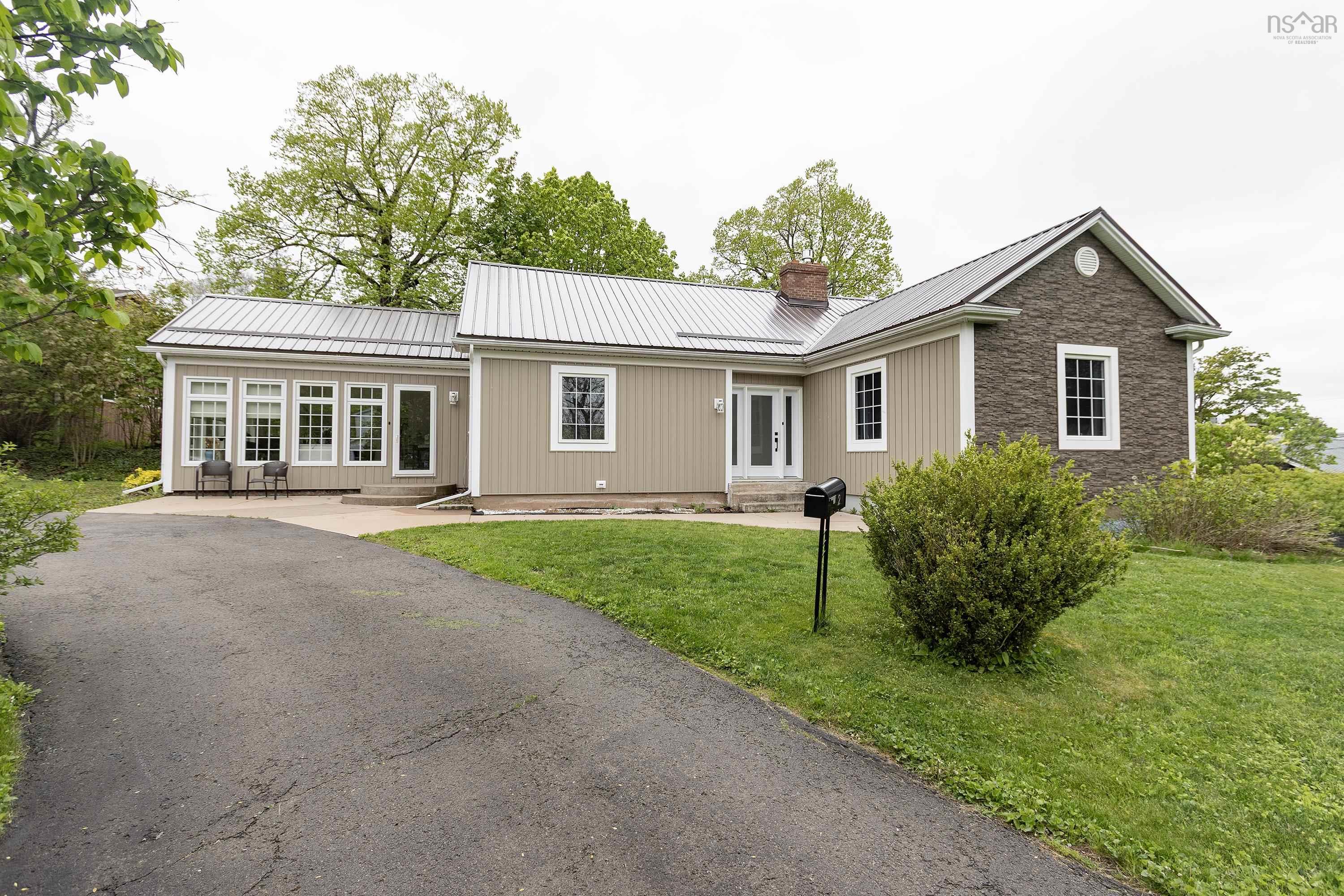 $529,900.00: 2 Lamy Street, Amherst