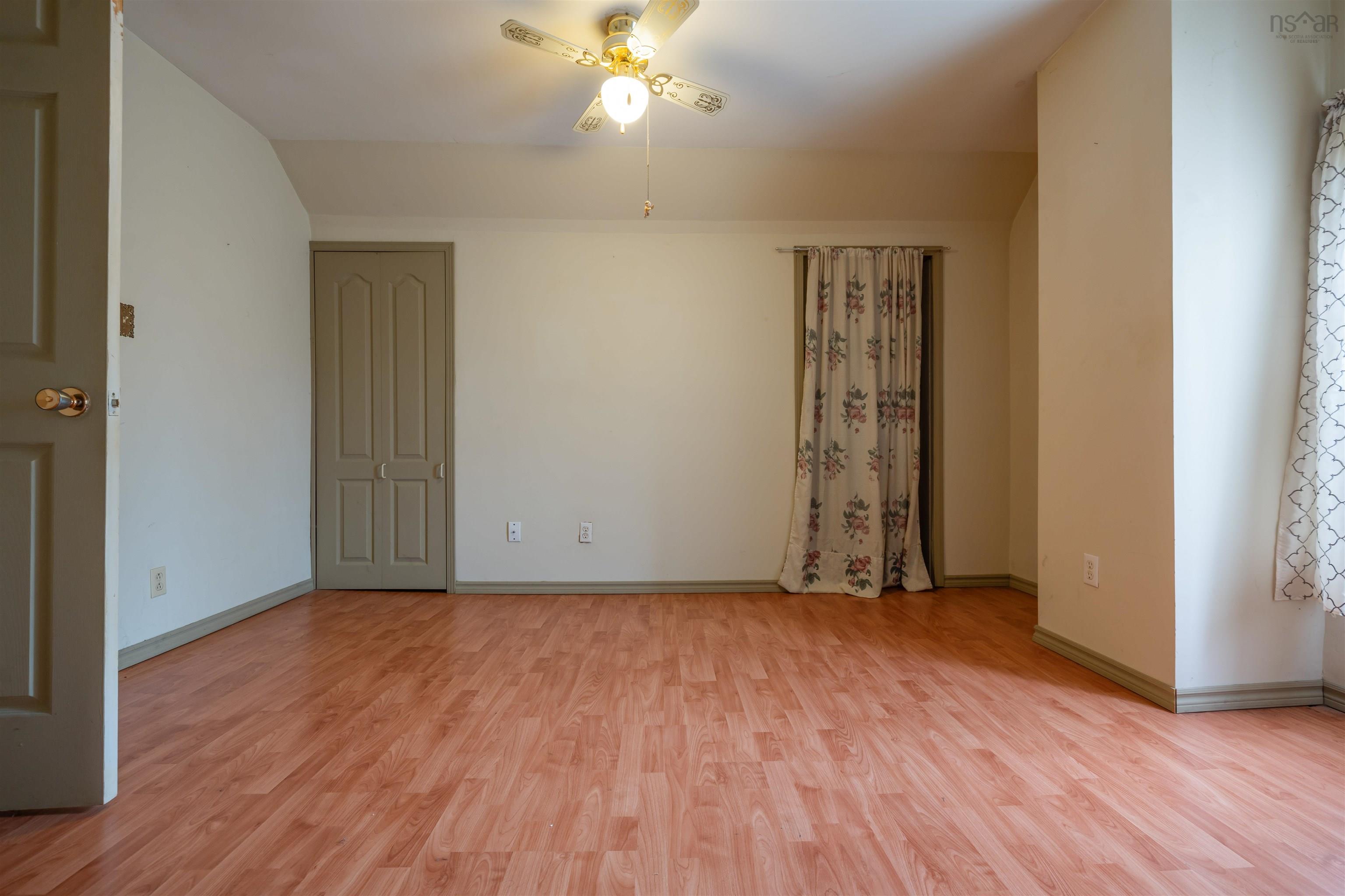 $187,900.00: 50 High Street, Trenton