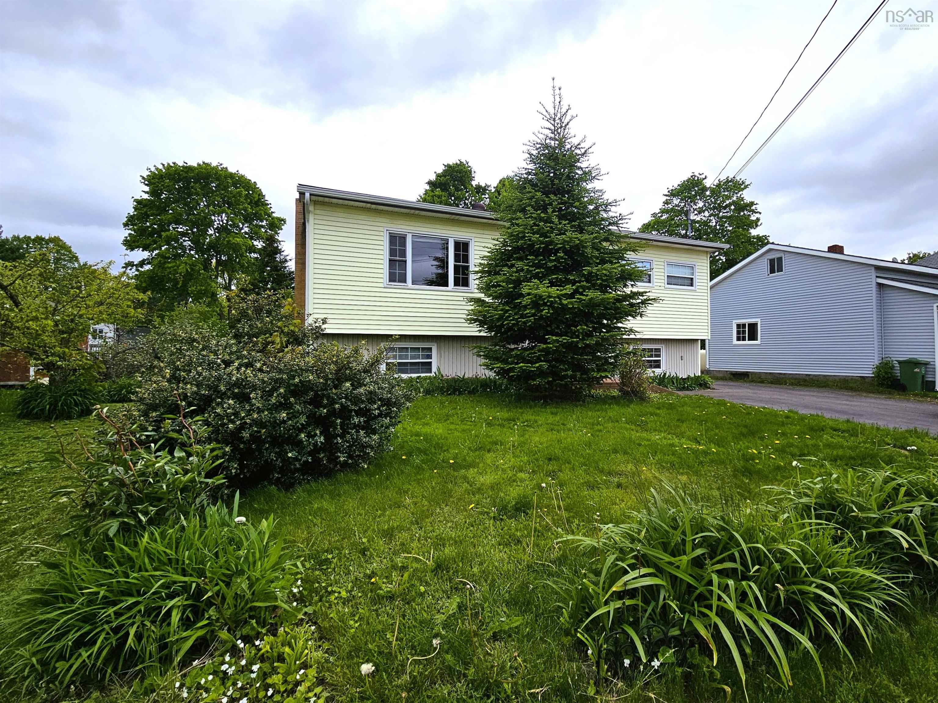 49 Hill Street, Amherst, NS (MLS 202612862)