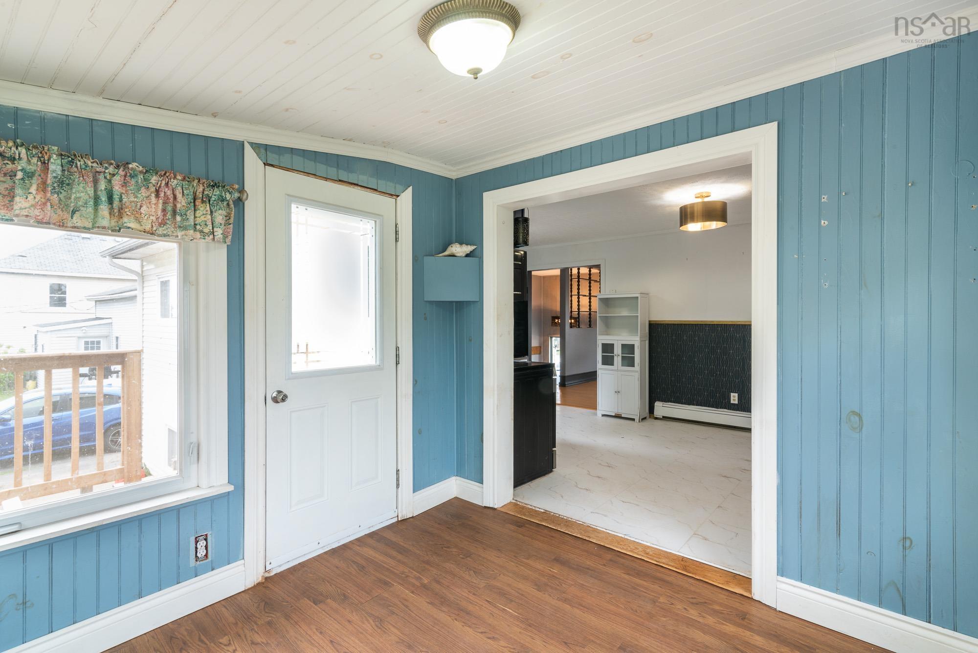 $259,900.00: 49 Hill Street, Amherst