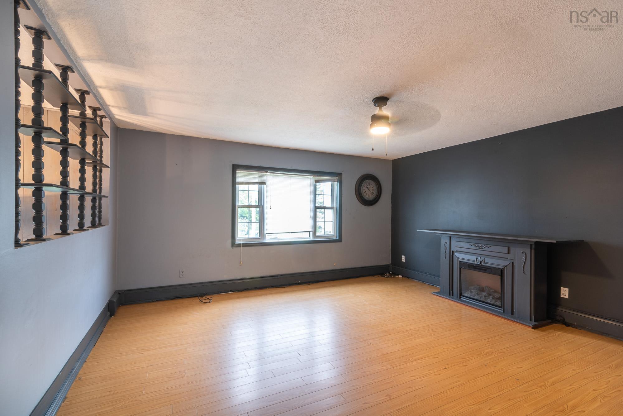 $259,900.00: 49 Hill Street, Amherst