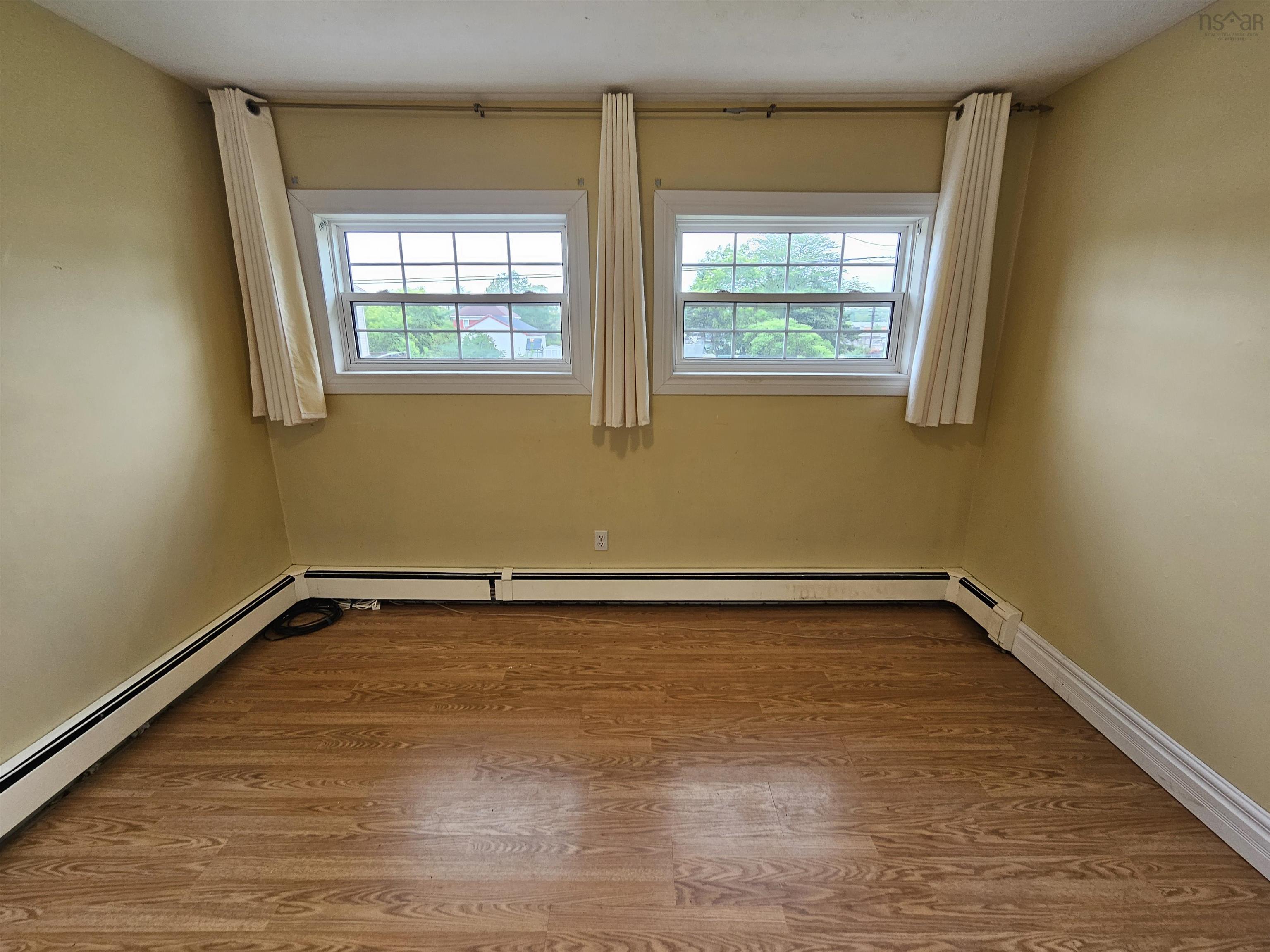 $259,900.00: 49 Hill Street, Amherst