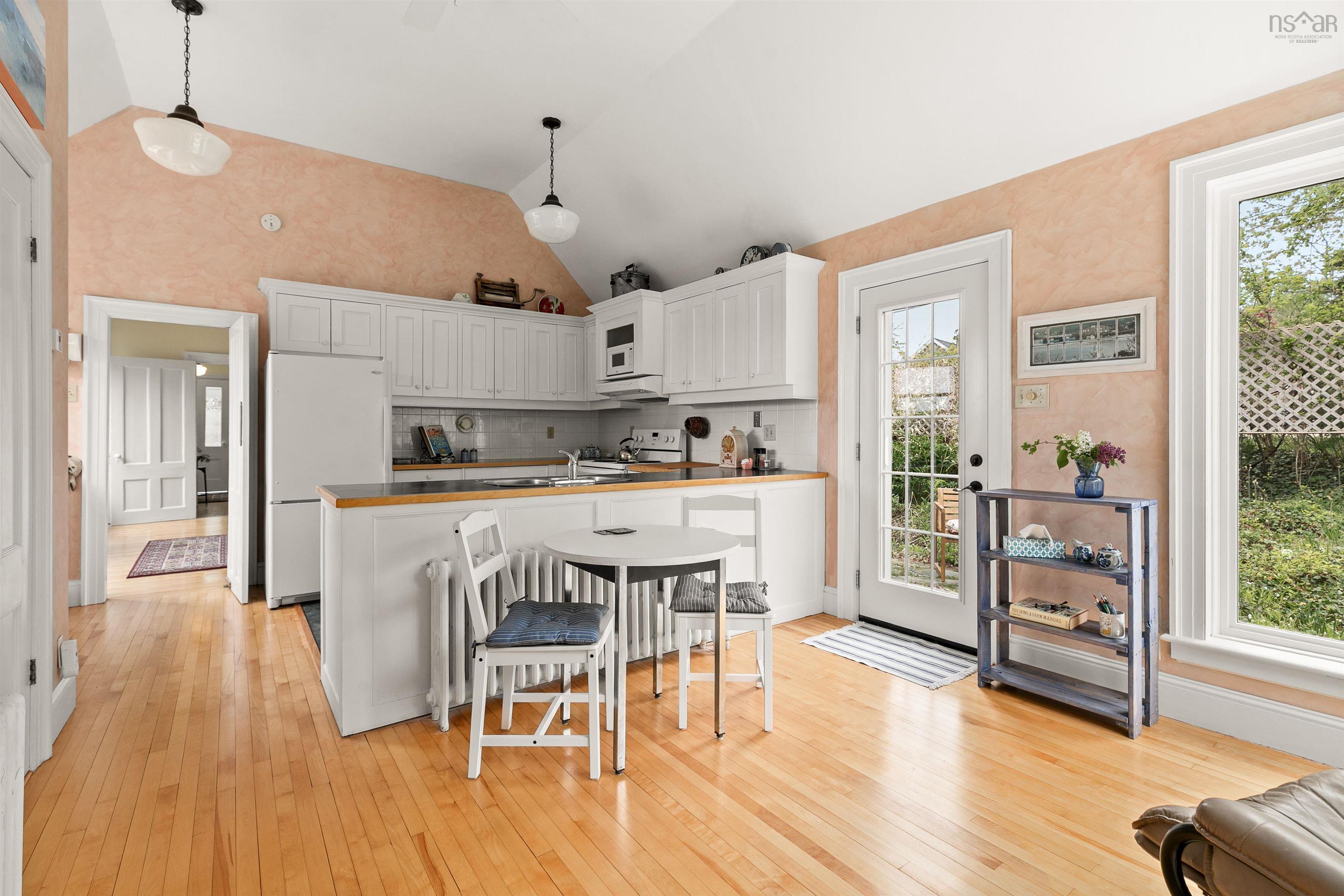 10317 St Margarets Bay Road, Hubbards, NS (MLS 202612866)