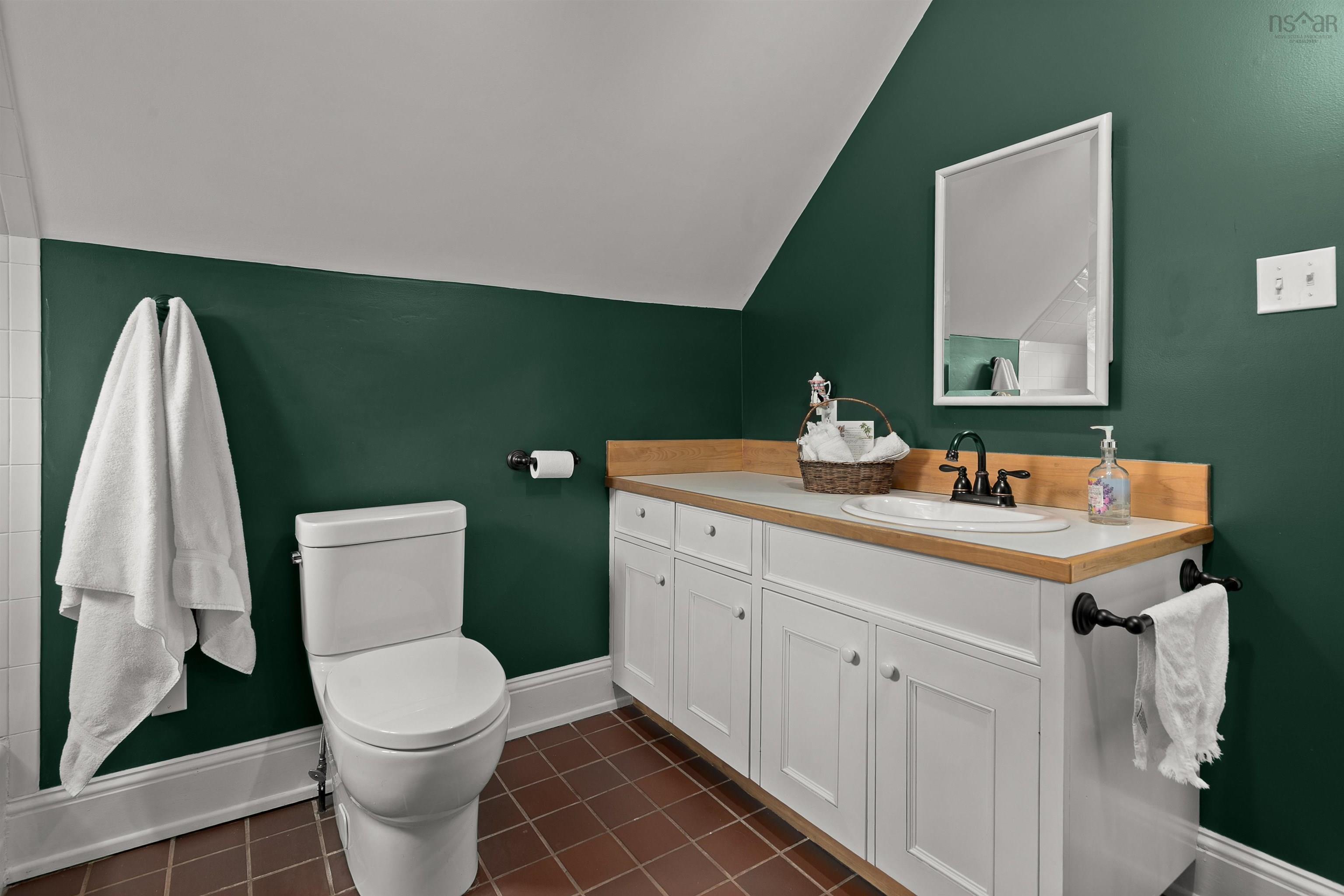 10317 St Margarets Bay Road, Hubbards, NS (MLS 202612866)