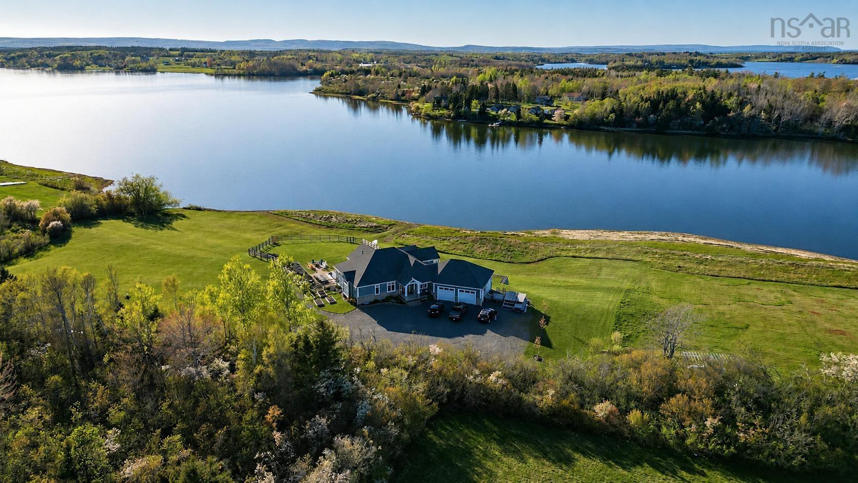 $1,650,000.00: 40 Heritage Lane, Pomquet