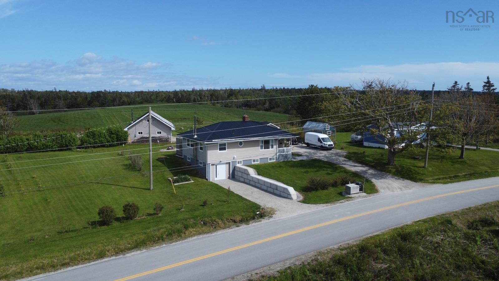 $499,900.00: 3160 Main Shore Road, Port Maitland